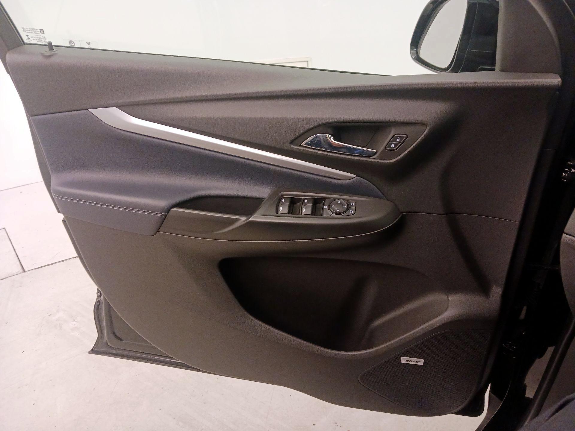 Thumbnail: 2023 Chevrolet Bolt EUV - 12
