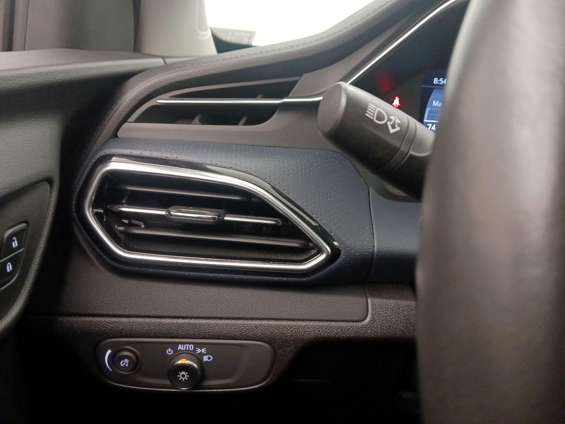 Thumbnail: 2023 Chevrolet Bolt EUV - 13