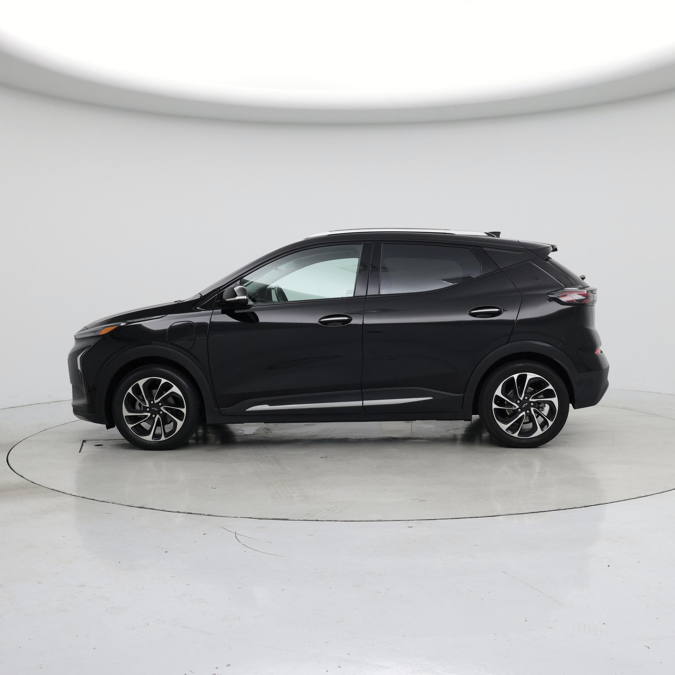 Thumbnail: 2023 Chevrolet Bolt EUV - 3