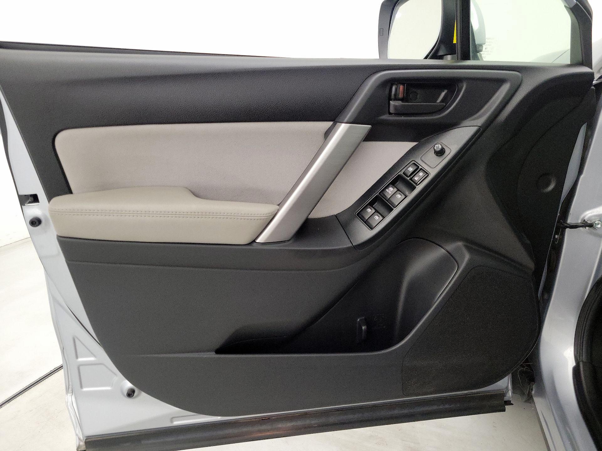 Thumbnail: 2016 Subaru Forester - 12
