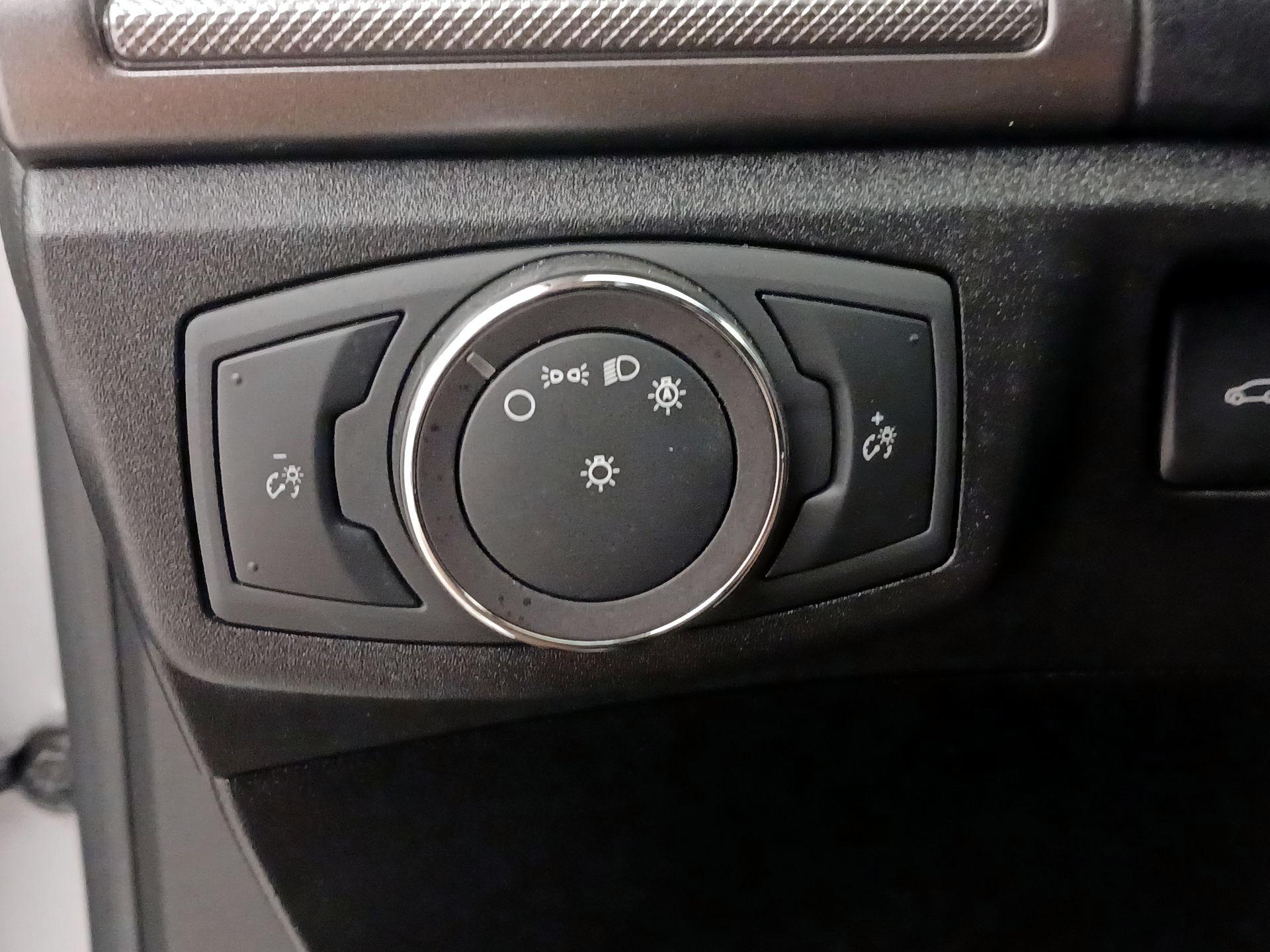 Thumbnail: 2019 Ford Fusion - 13