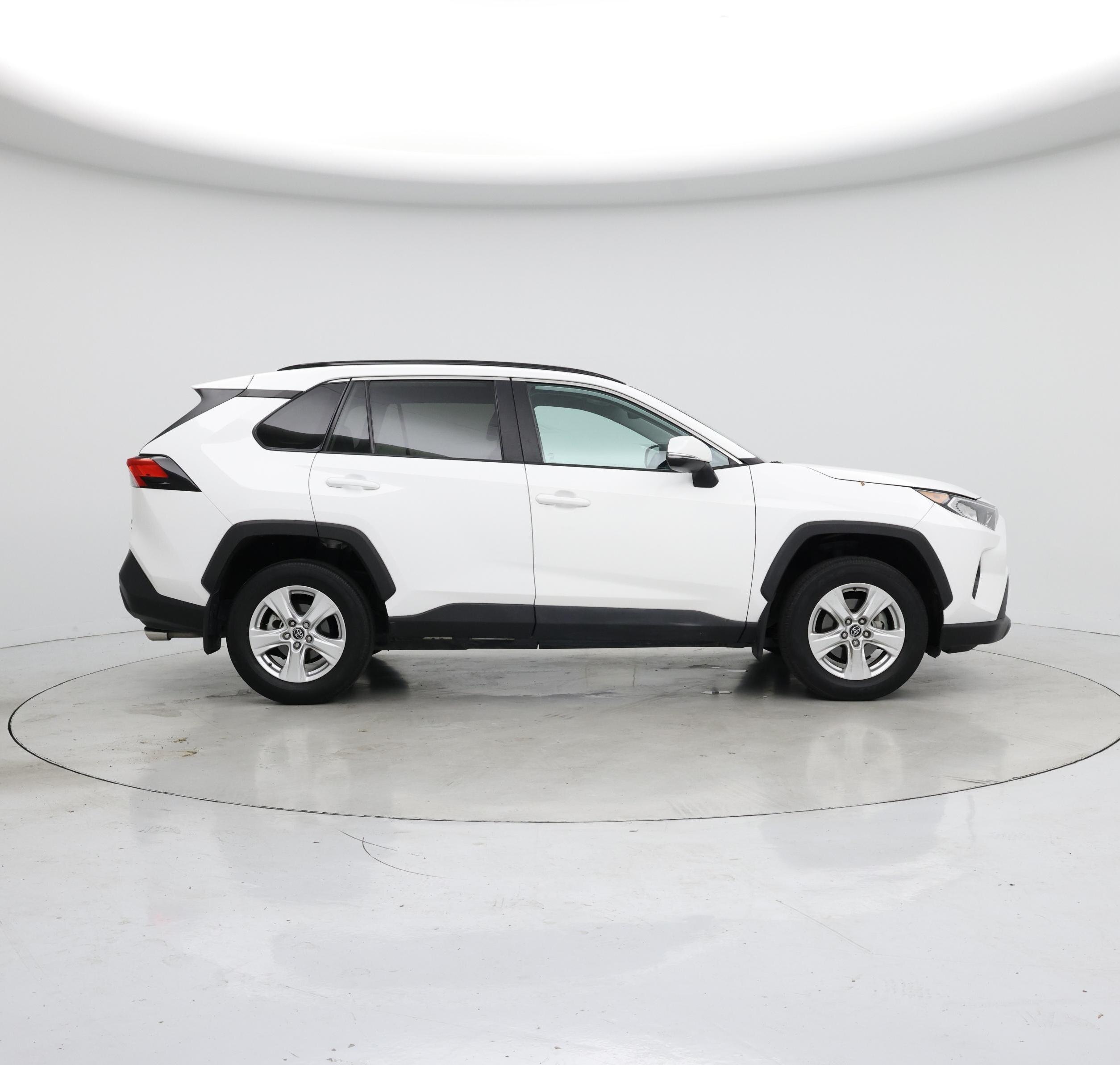 Thumbnail: 2021 Toyota RAV4 - 7