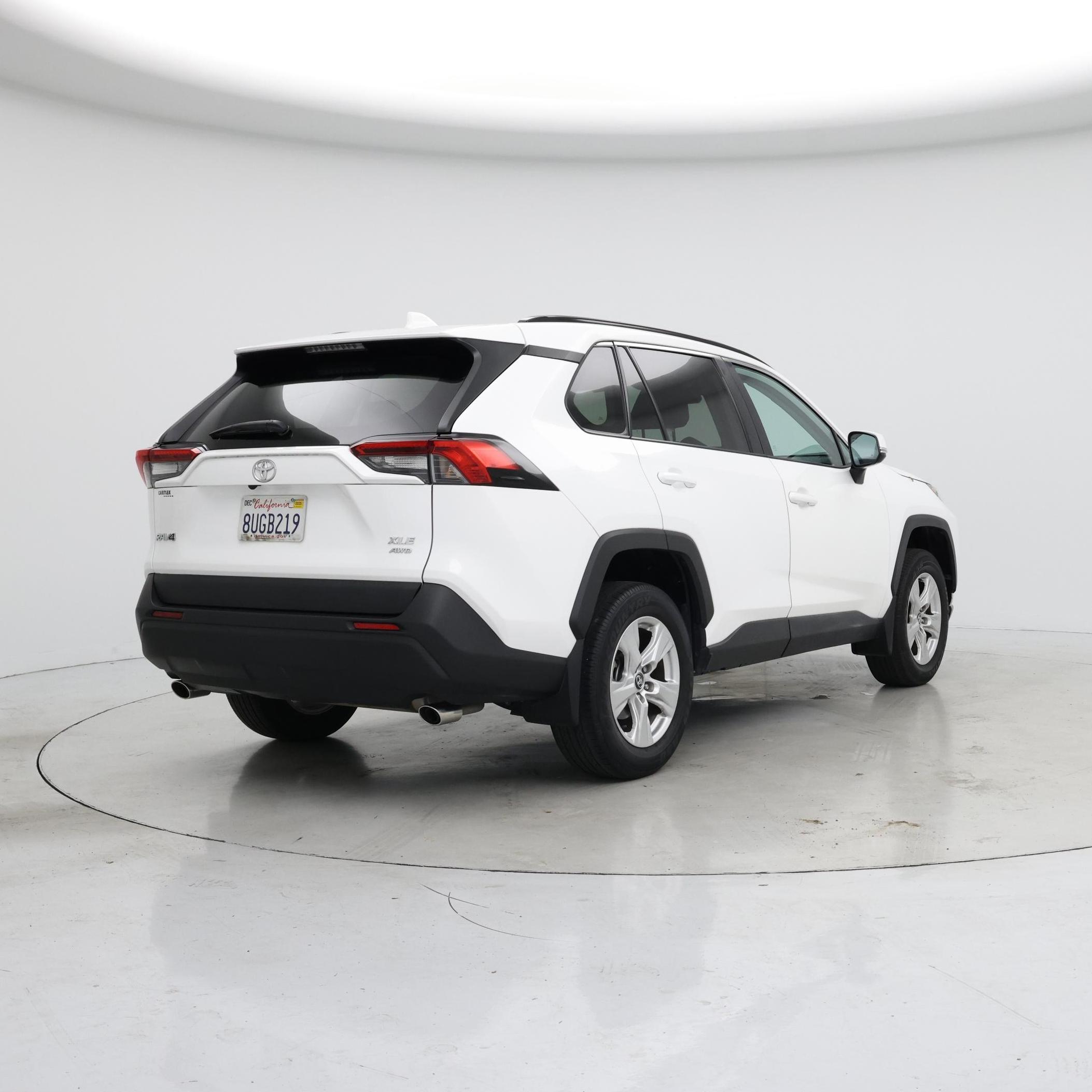 Thumbnail: 2021 Toyota RAV4 - 8