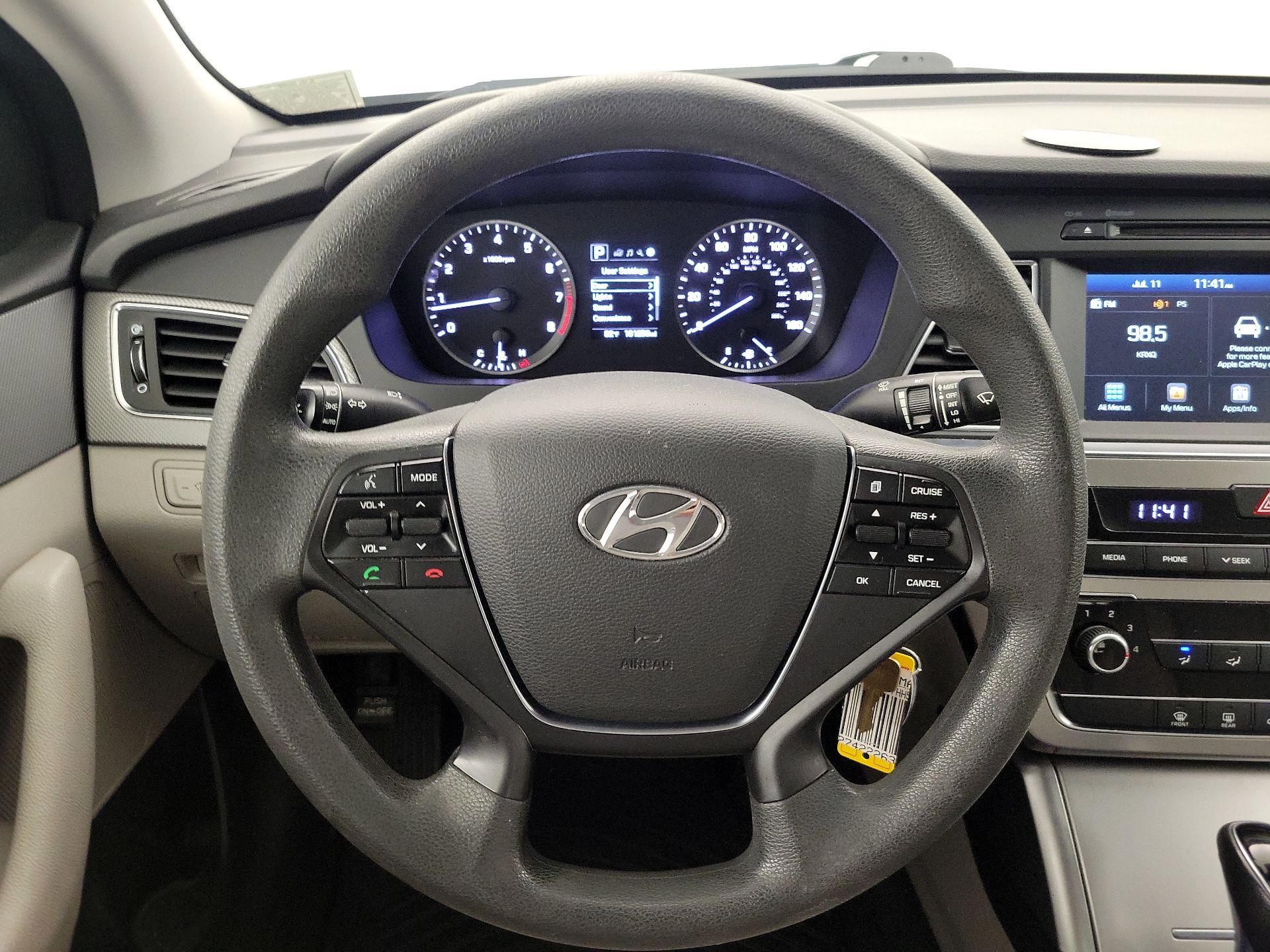 Thumbnail: 2017 Hyundai Sonata - 10