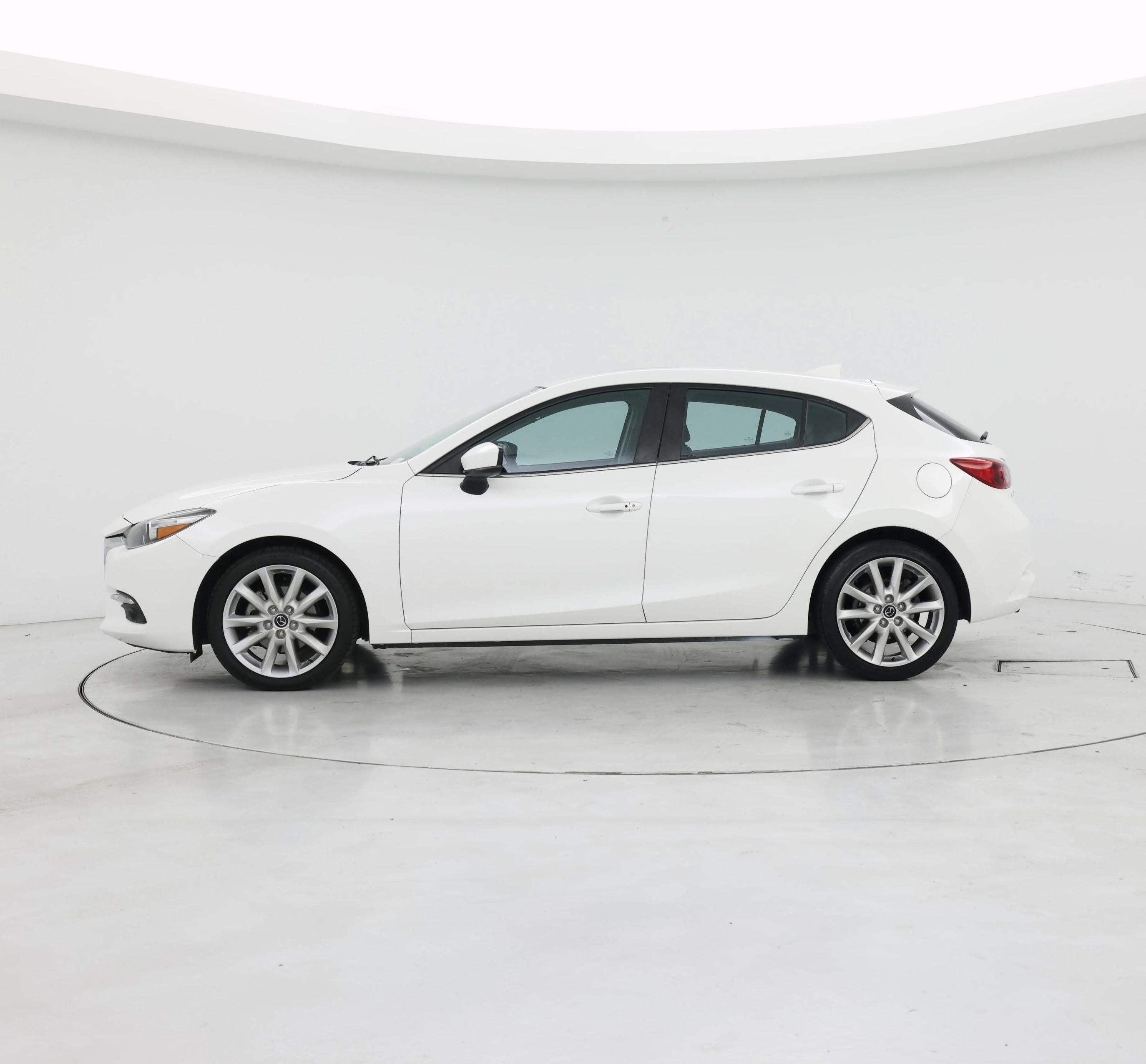 Thumbnail: 2017 Mazda Mazda3 - 3
