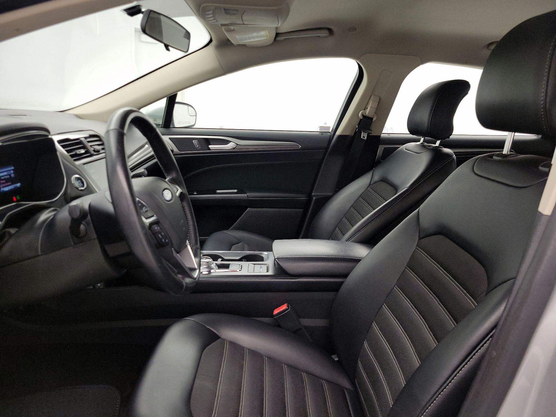 Thumbnail: 2017 Ford Fusion - 11