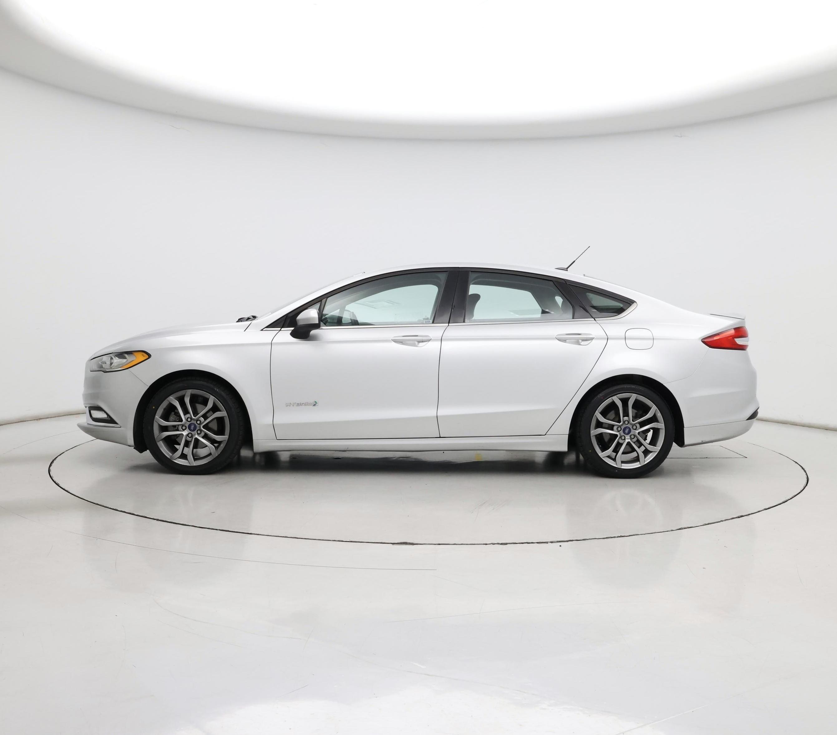Thumbnail: 2017 Ford Fusion - 3