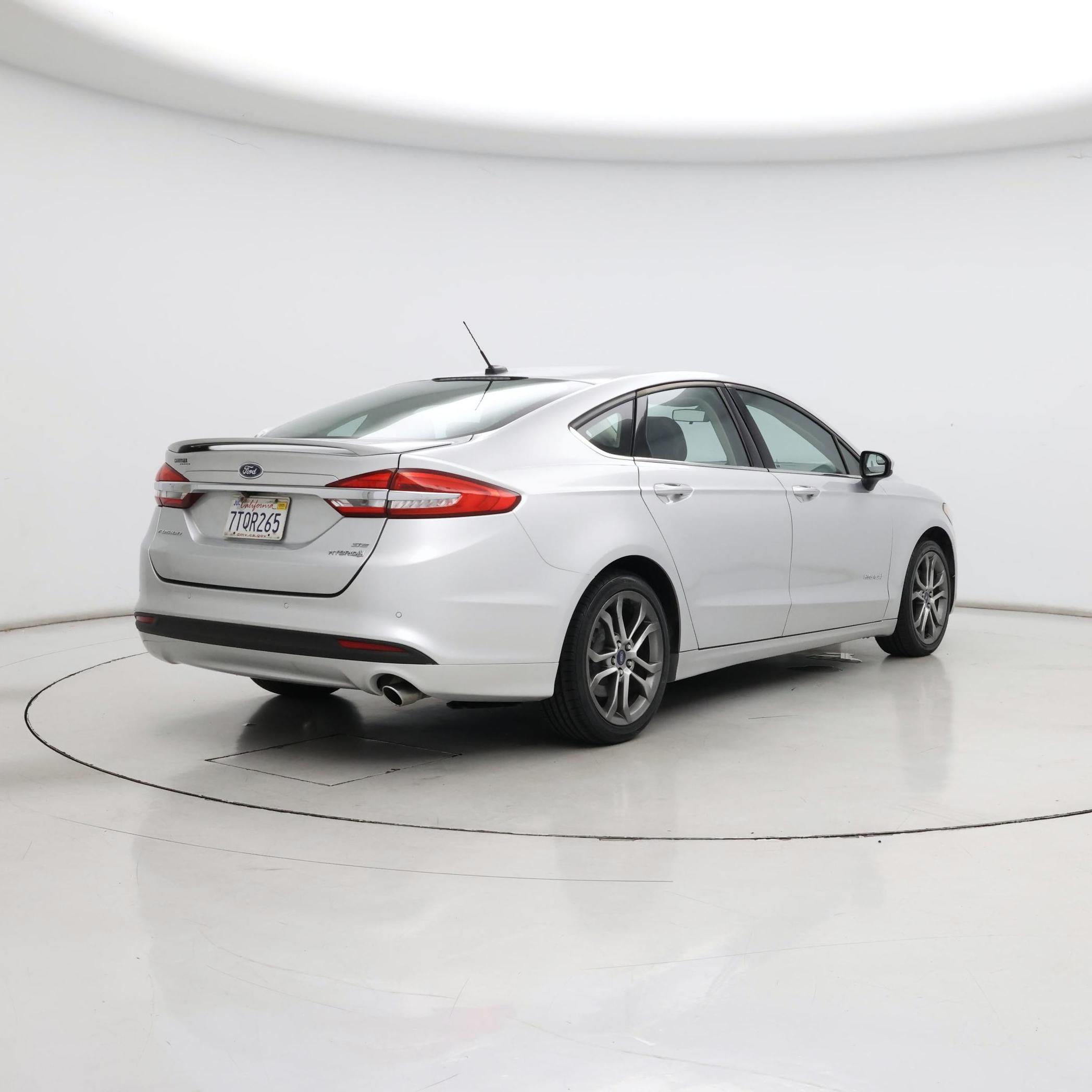 Thumbnail: 2017 Ford Fusion - 8
