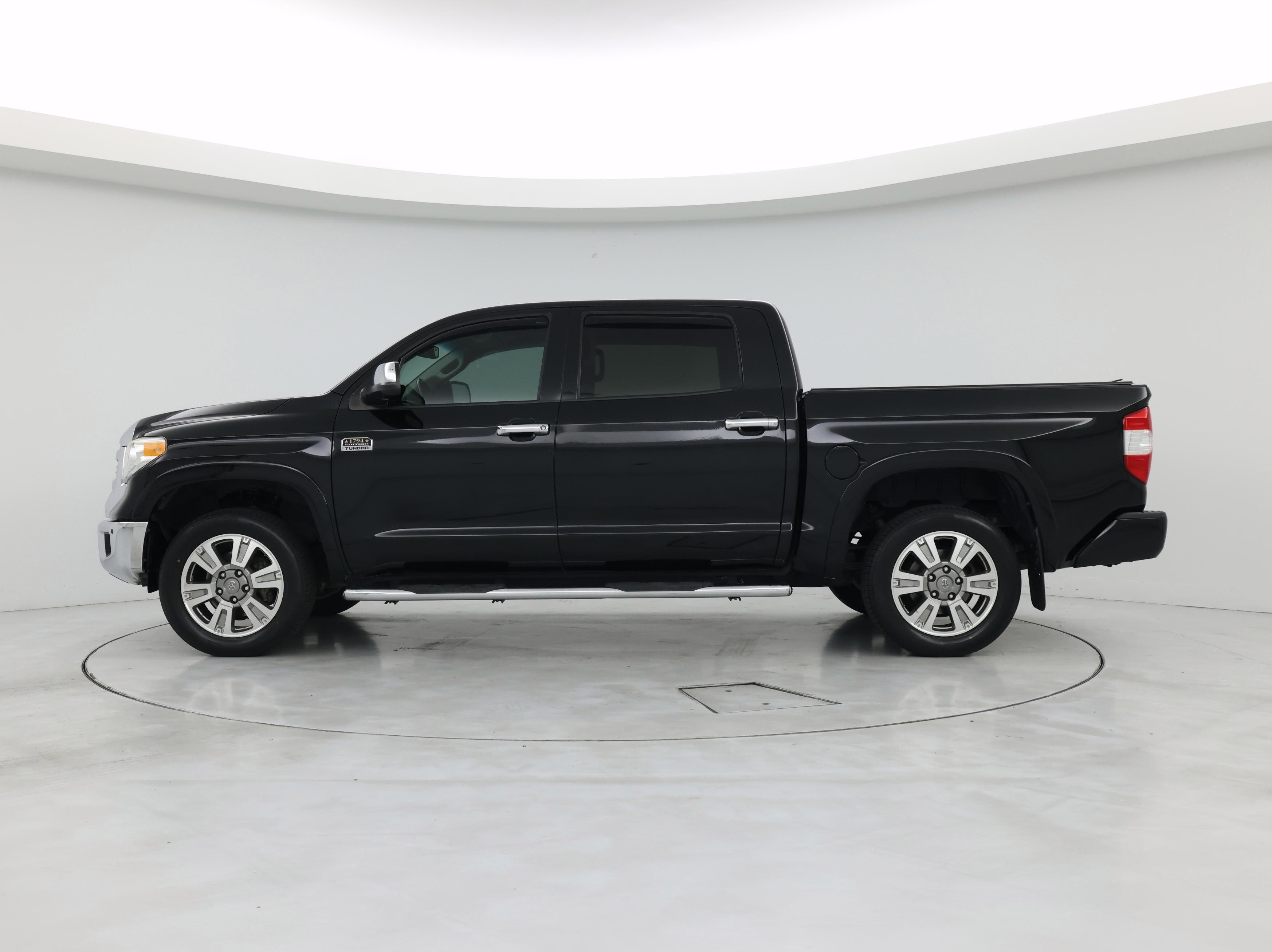 Thumbnail: 2017 Toyota Tundra - 3