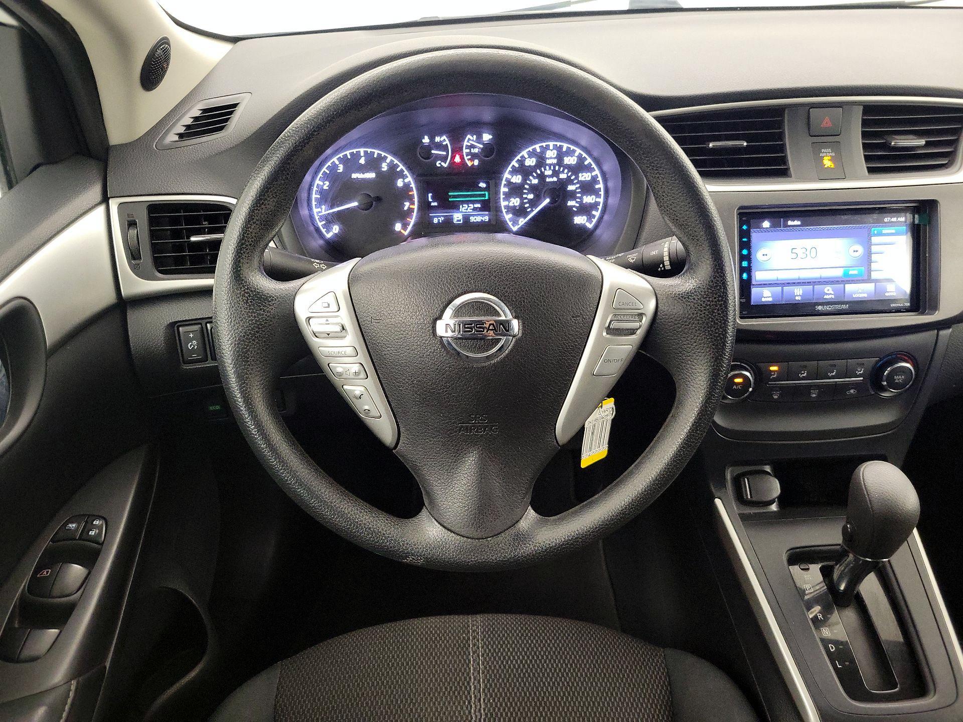 Thumbnail: 2017 Nissan Sentra - 10