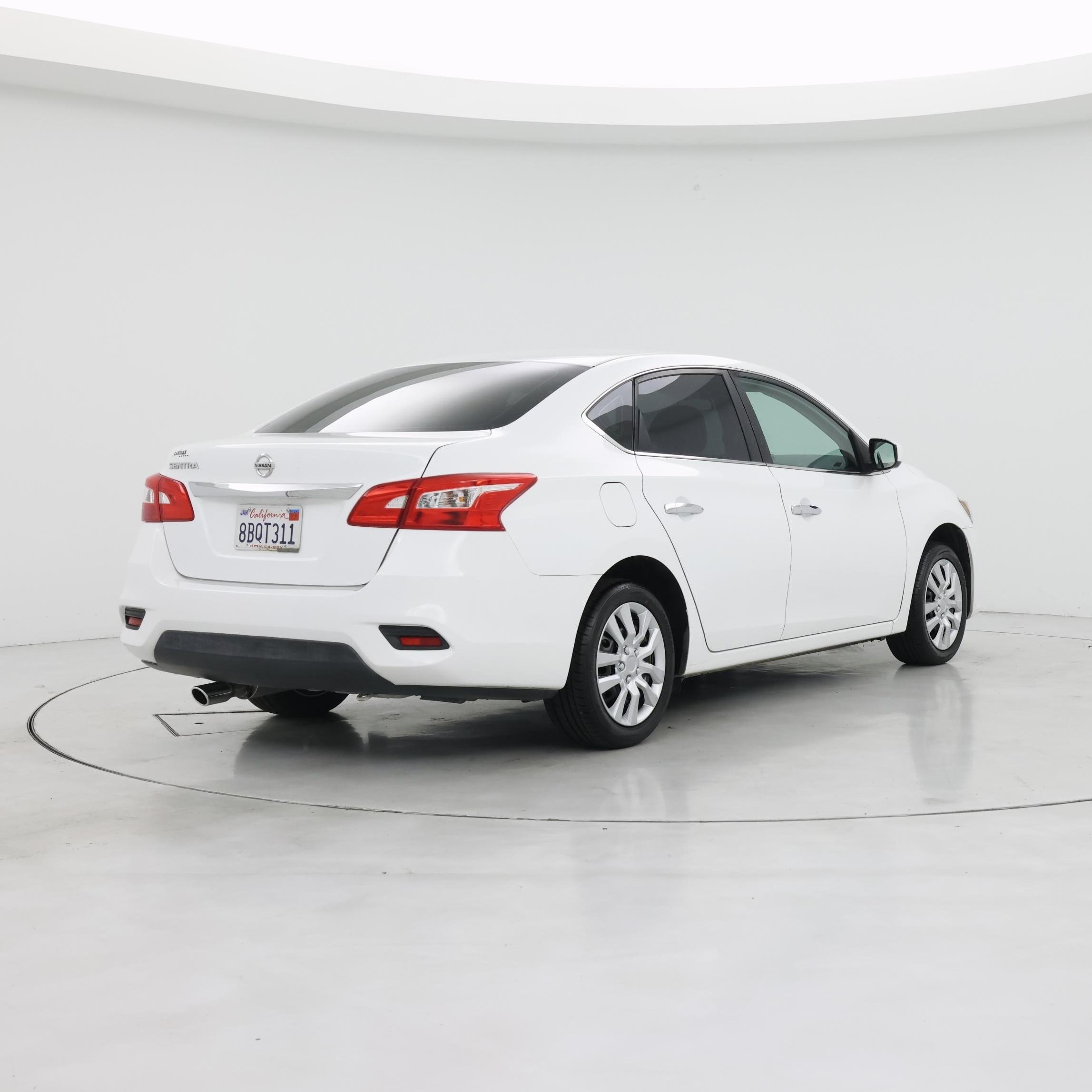 Thumbnail: 2017 Nissan Sentra - 8