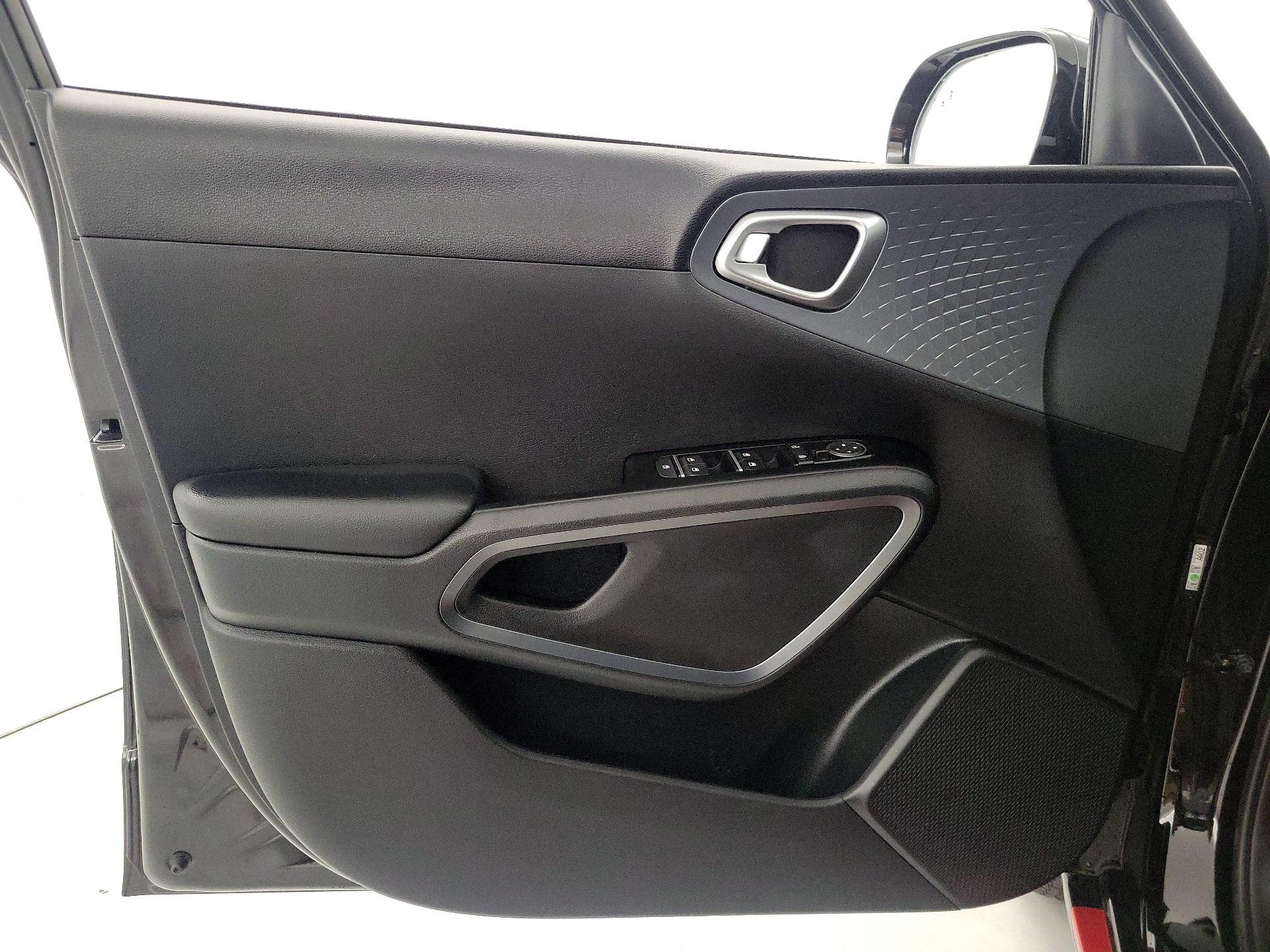 Thumbnail: 2020 Kia Soul - 12