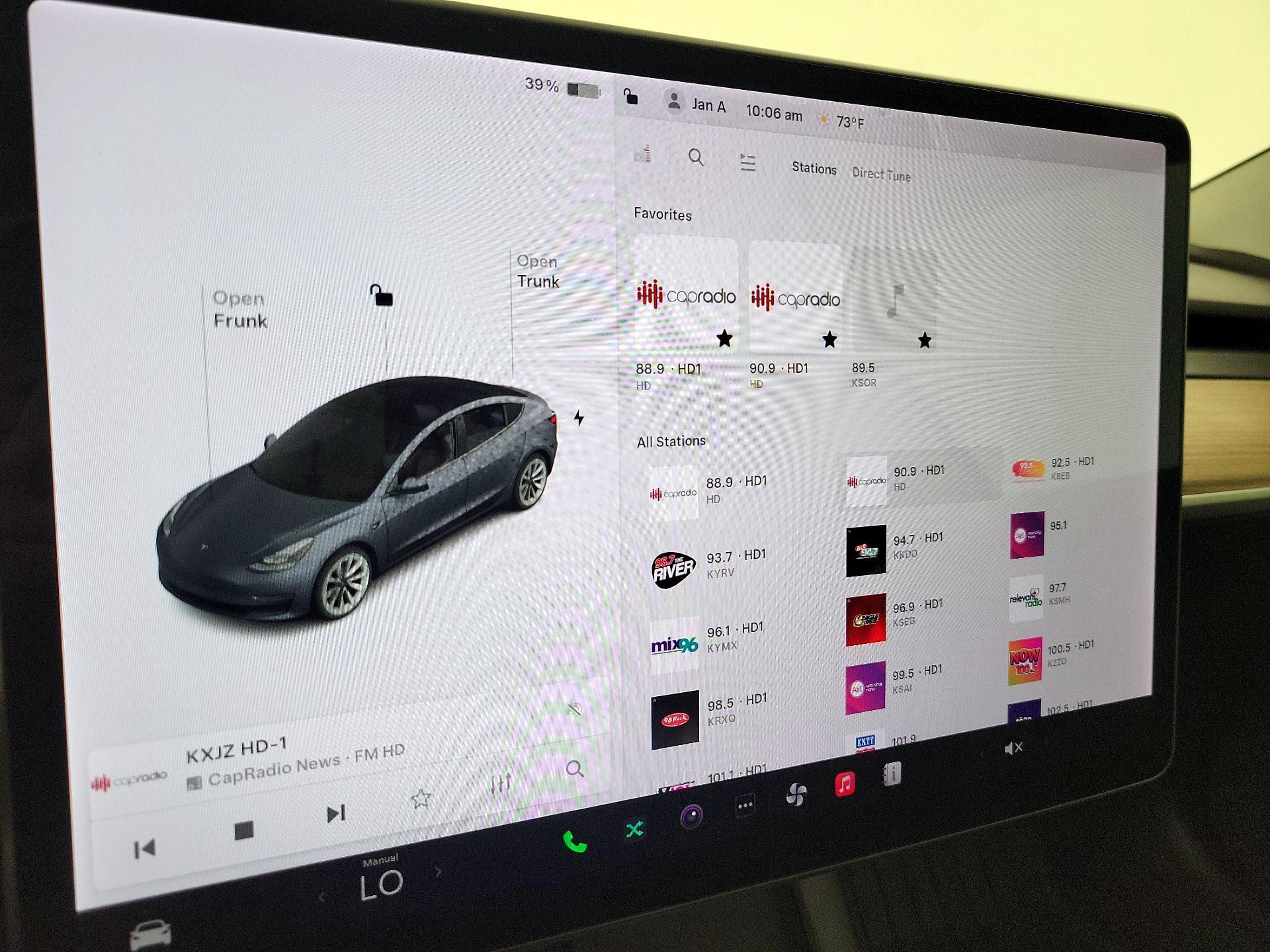 Thumbnail: 2021 Tesla Model 3 - 15