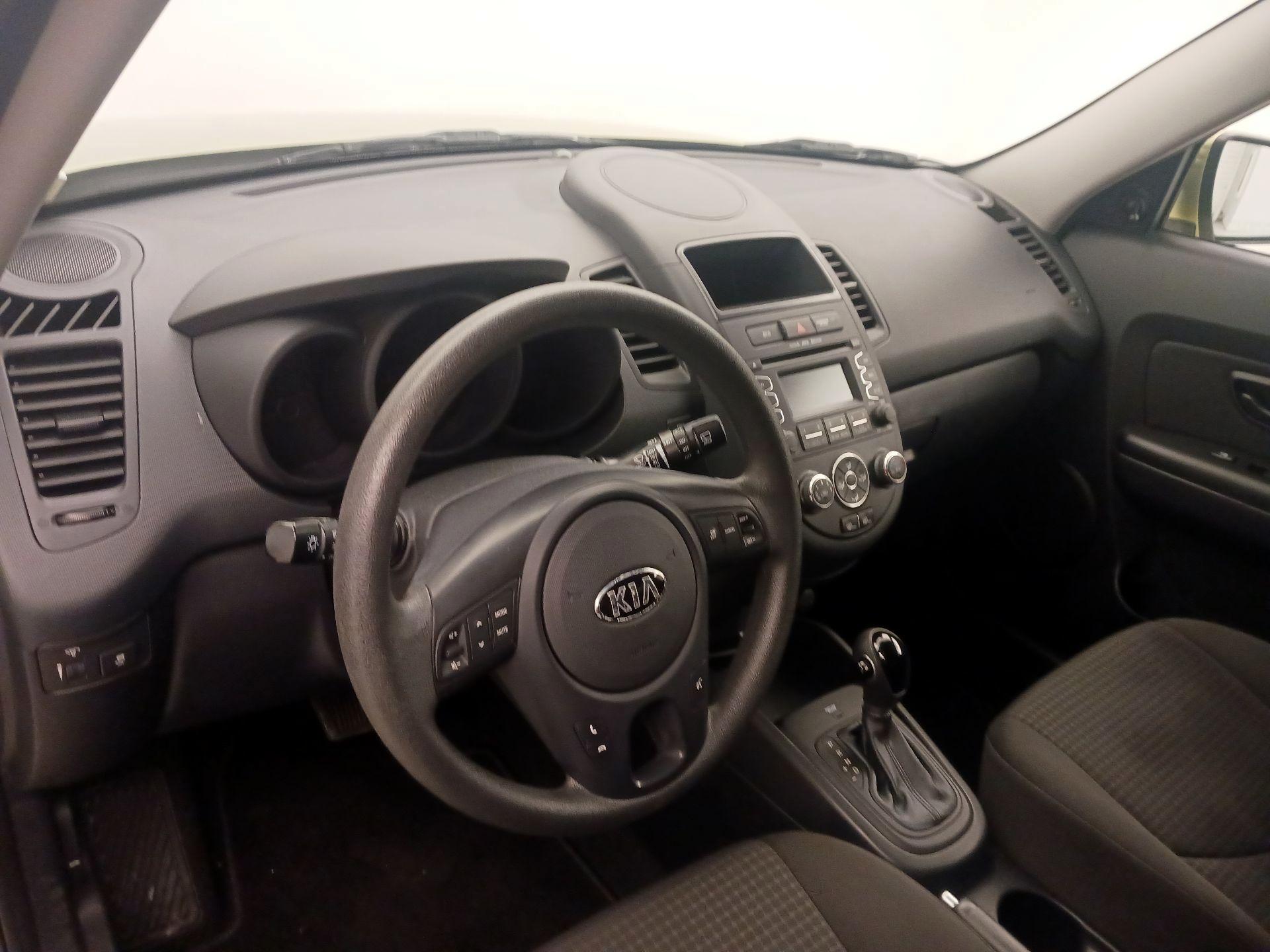 Thumbnail: 2013 Kia Soul - 9