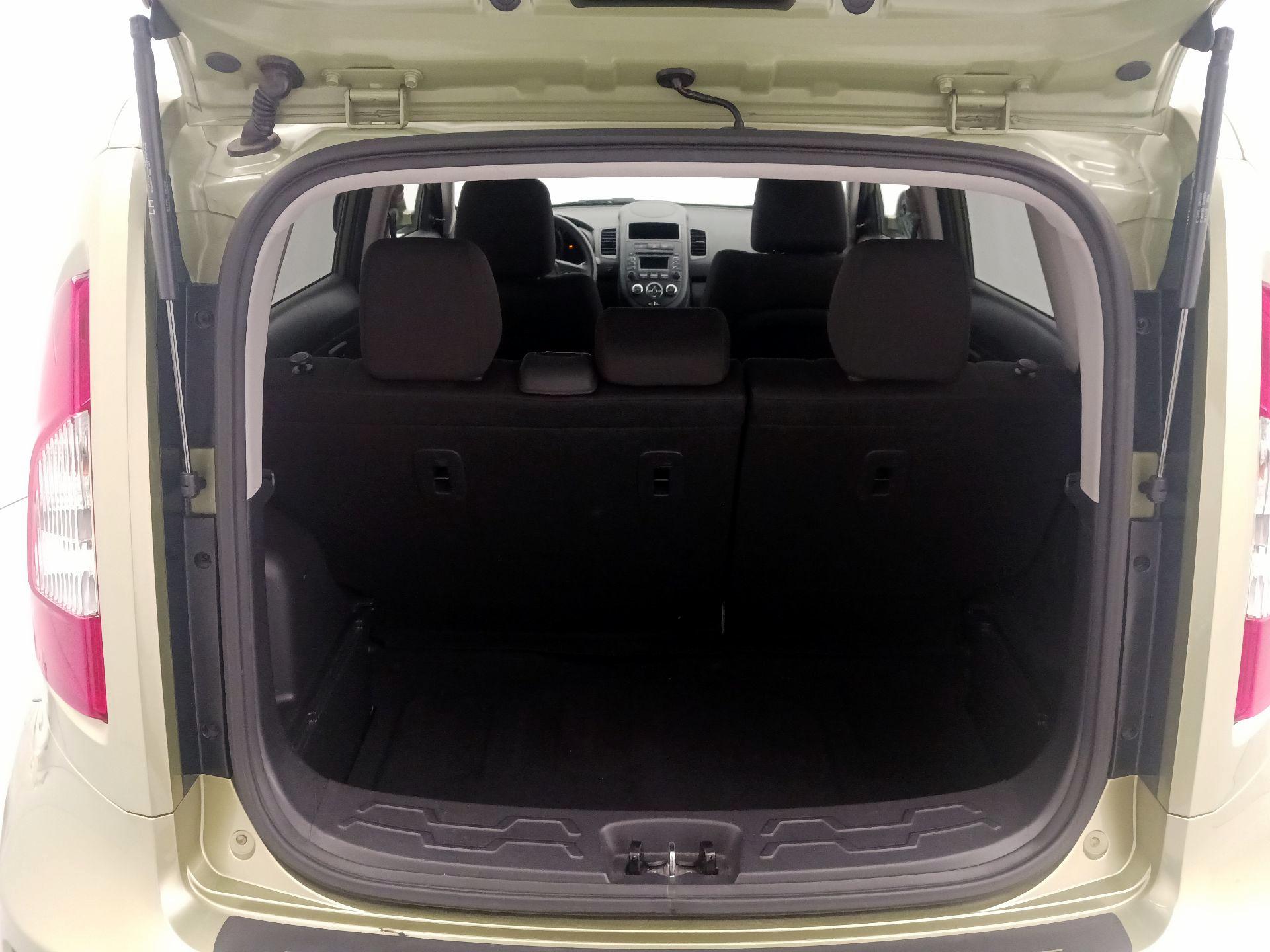 Thumbnail: 2013 Kia Soul - 19