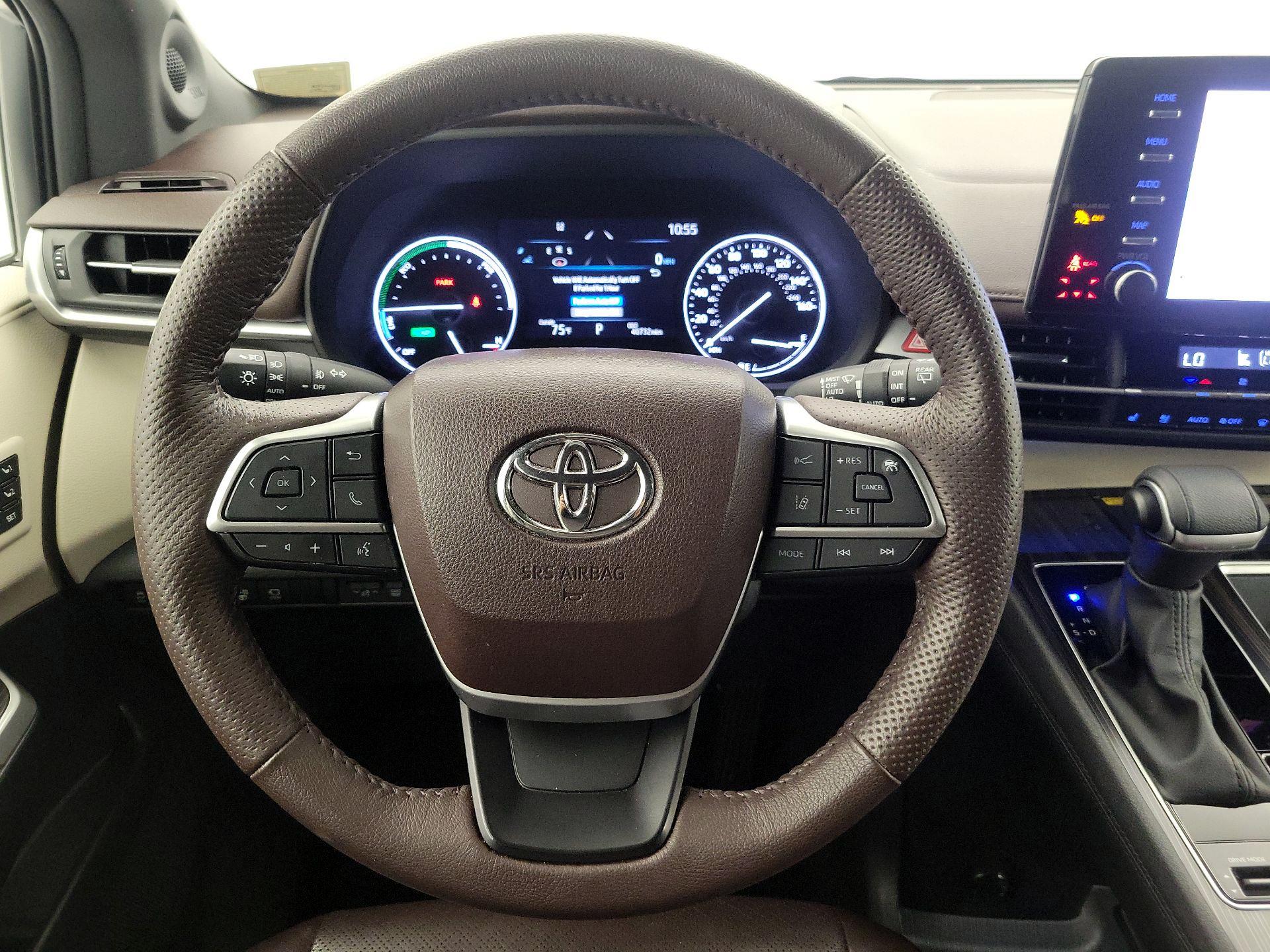 Thumbnail: 2023 Toyota Sienna - 10