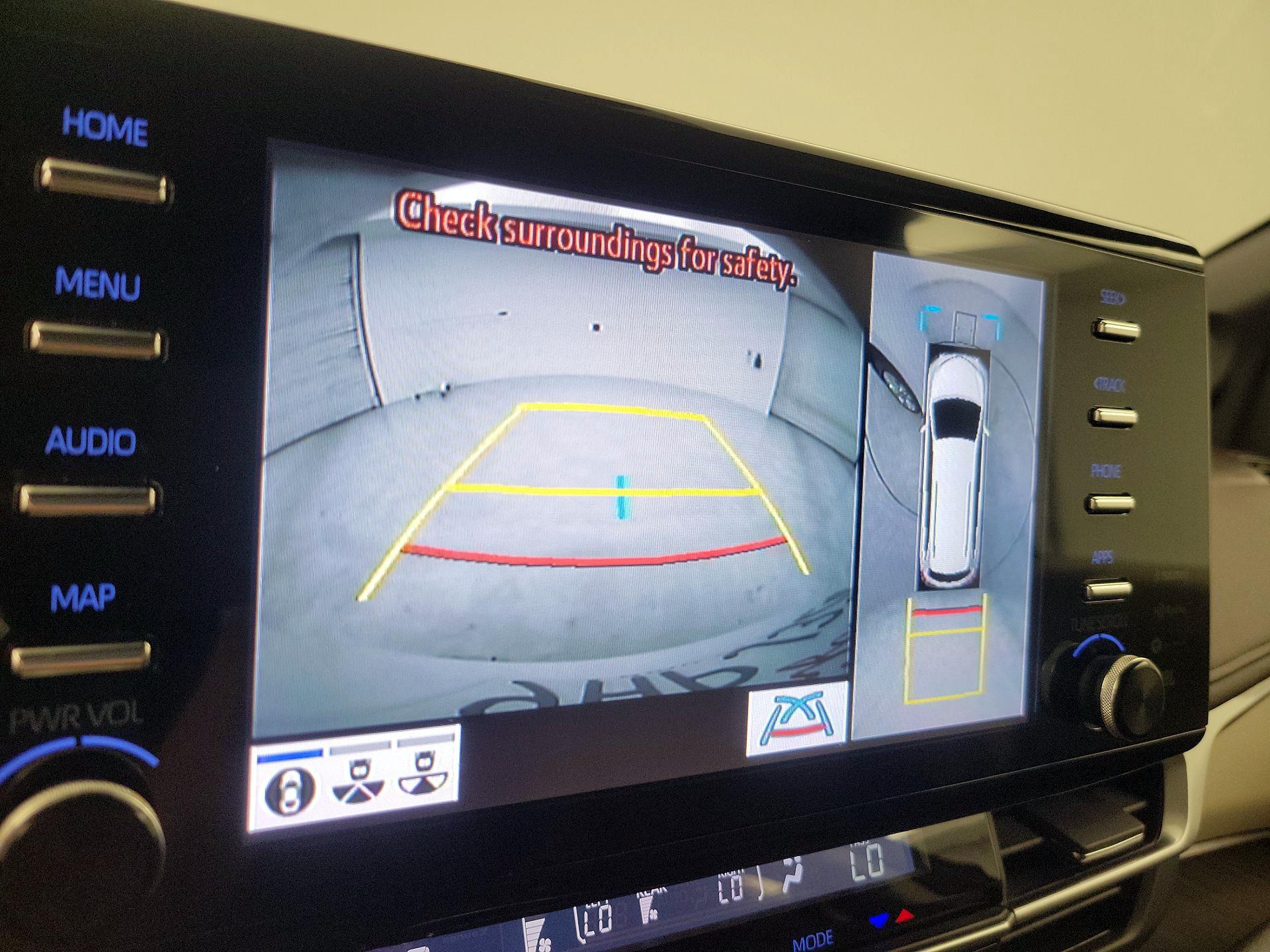 Thumbnail: 2023 Toyota Sienna - 14