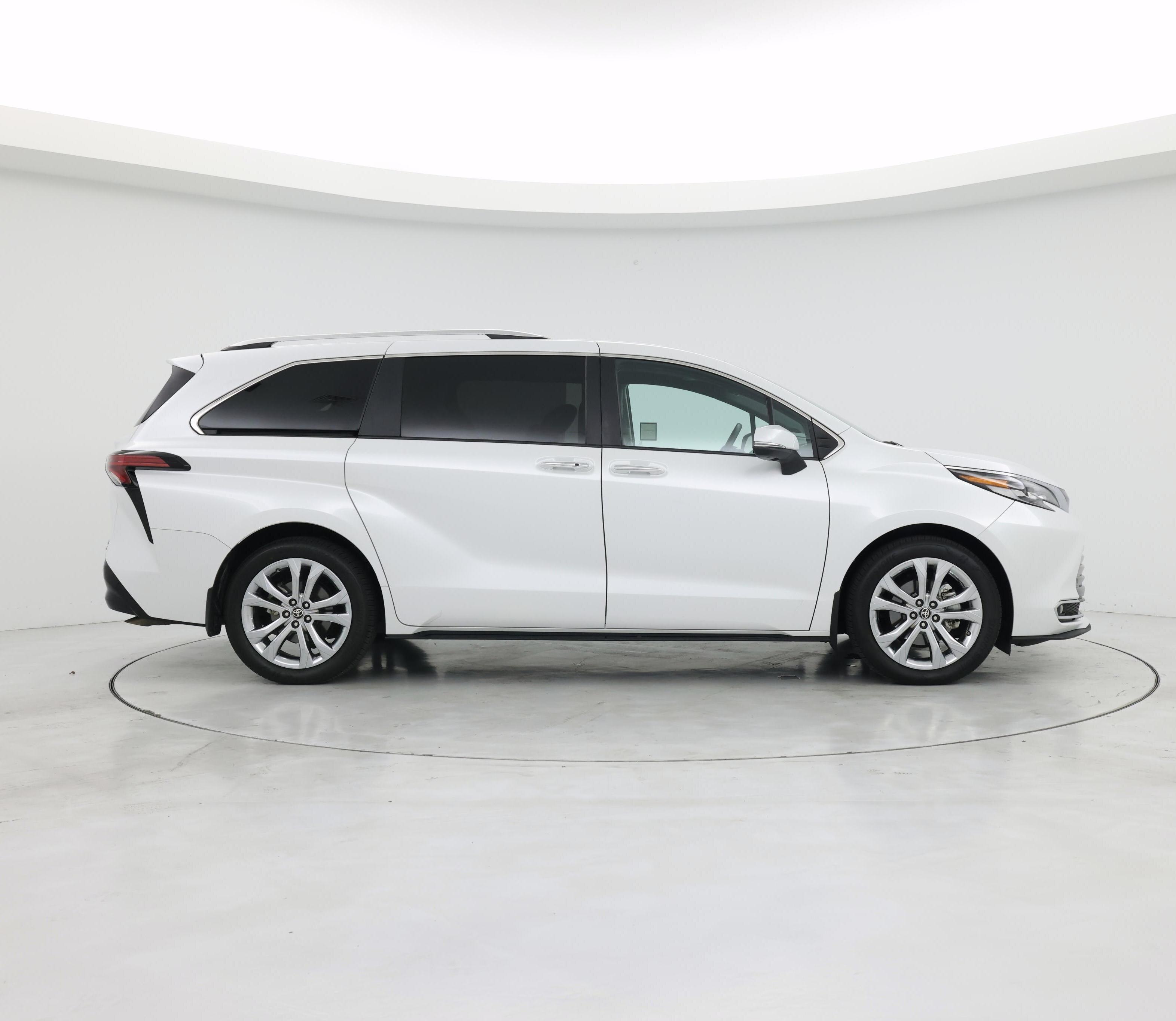 Thumbnail: 2023 Toyota Sienna - 7