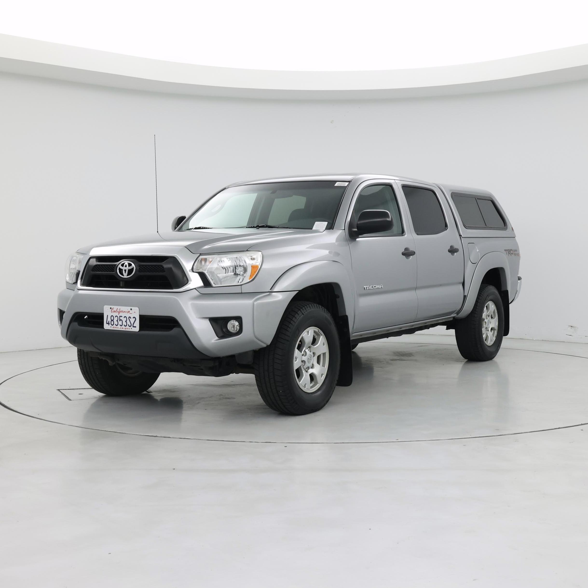 Thumbnail: 2015 Toyota Tacoma - 4