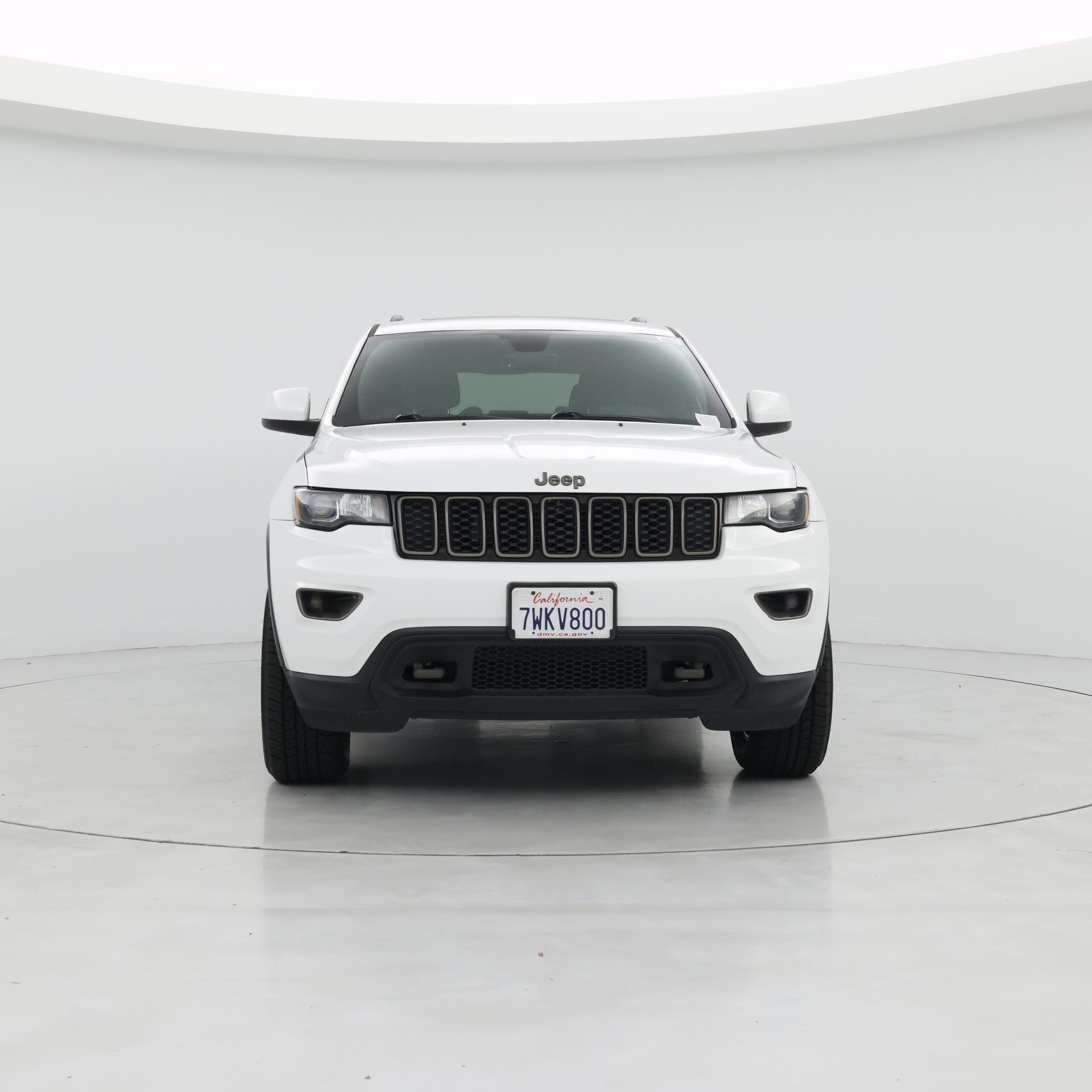 Thumbnail: 2017 Jeep Grand Cherokee - 5