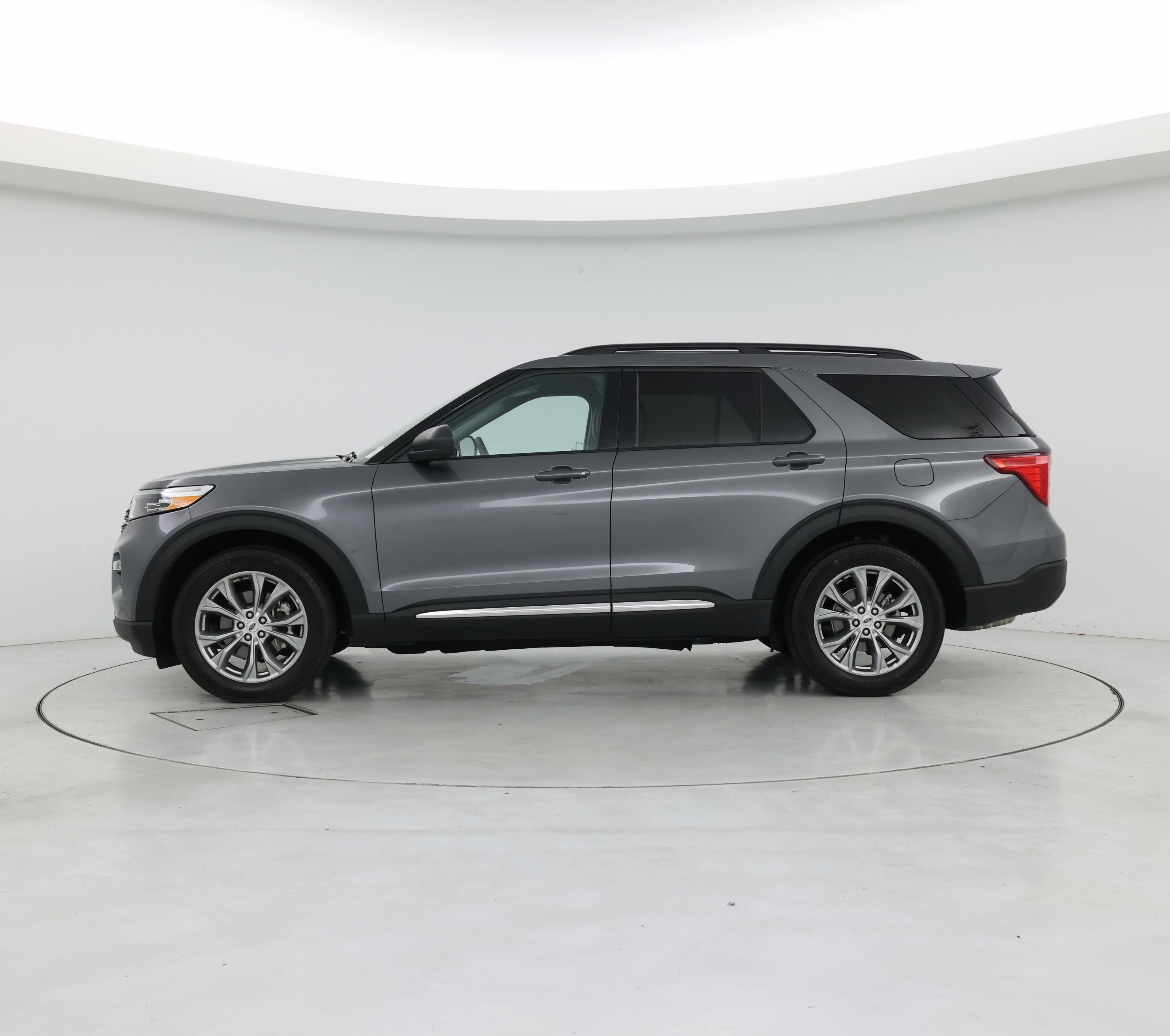Thumbnail: 2023 Ford Explorer - 3