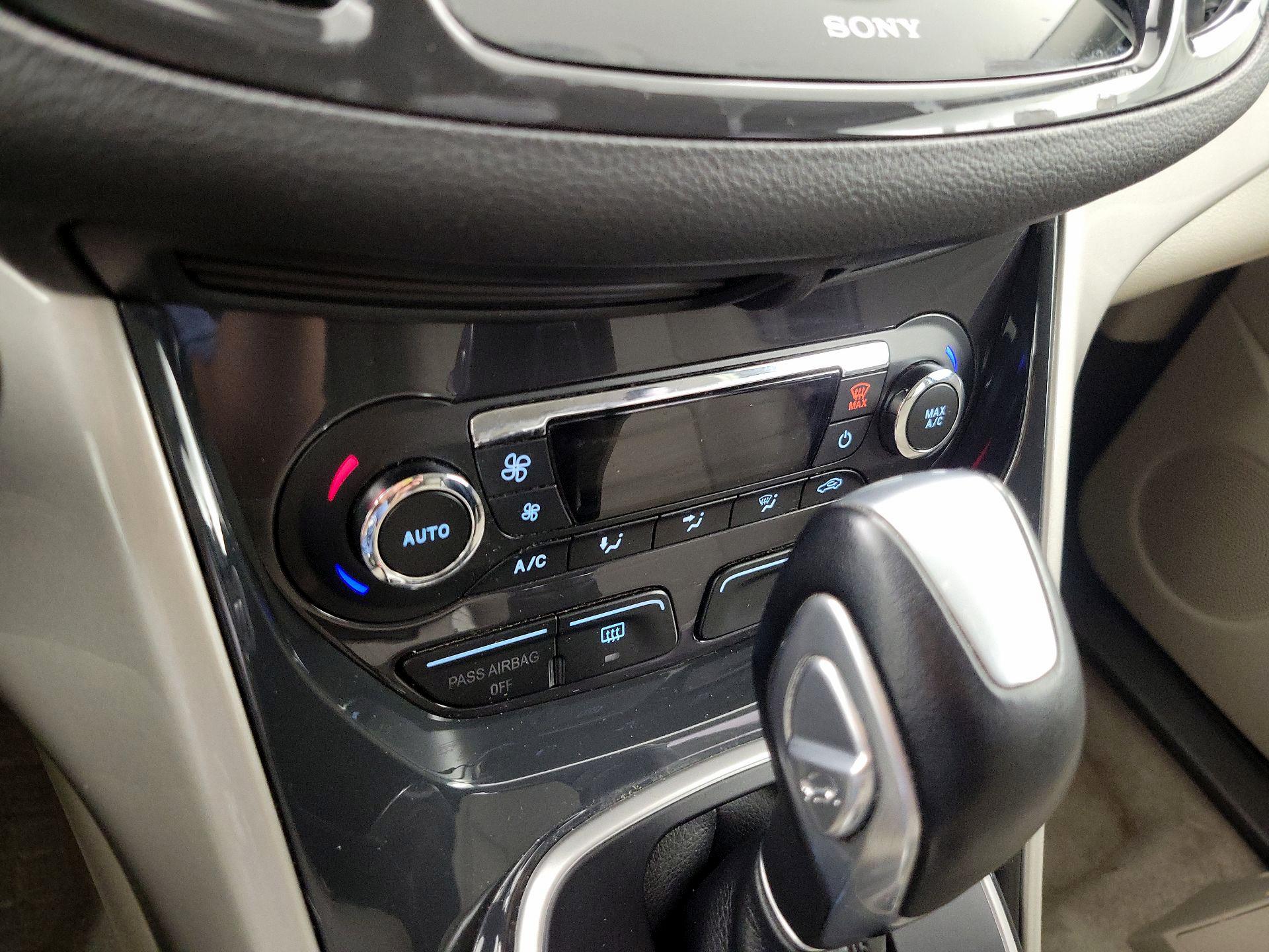 Thumbnail: 2013 Ford C-Max - 16