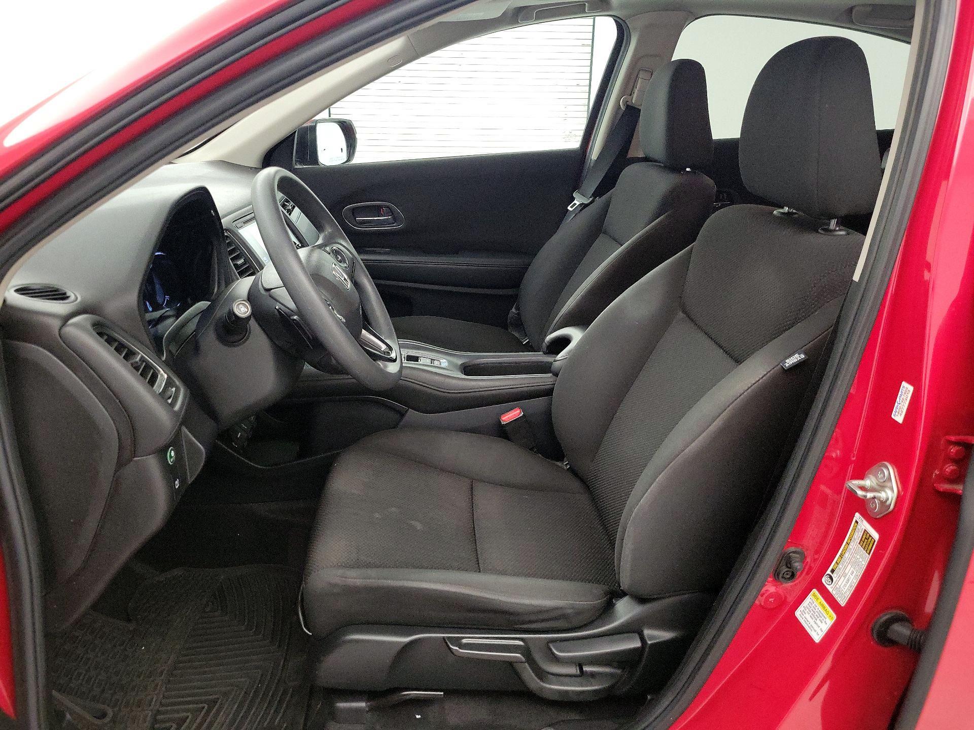 Thumbnail: 2016 Honda HR-V - 11