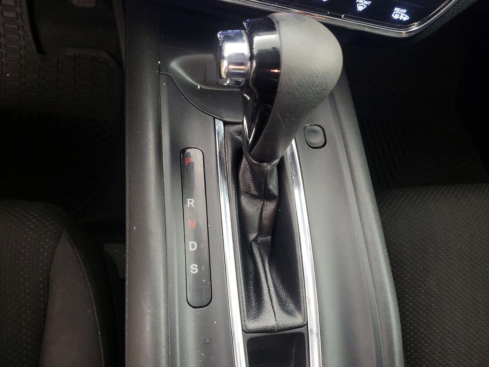 Thumbnail: 2016 Honda HR-V - 17
