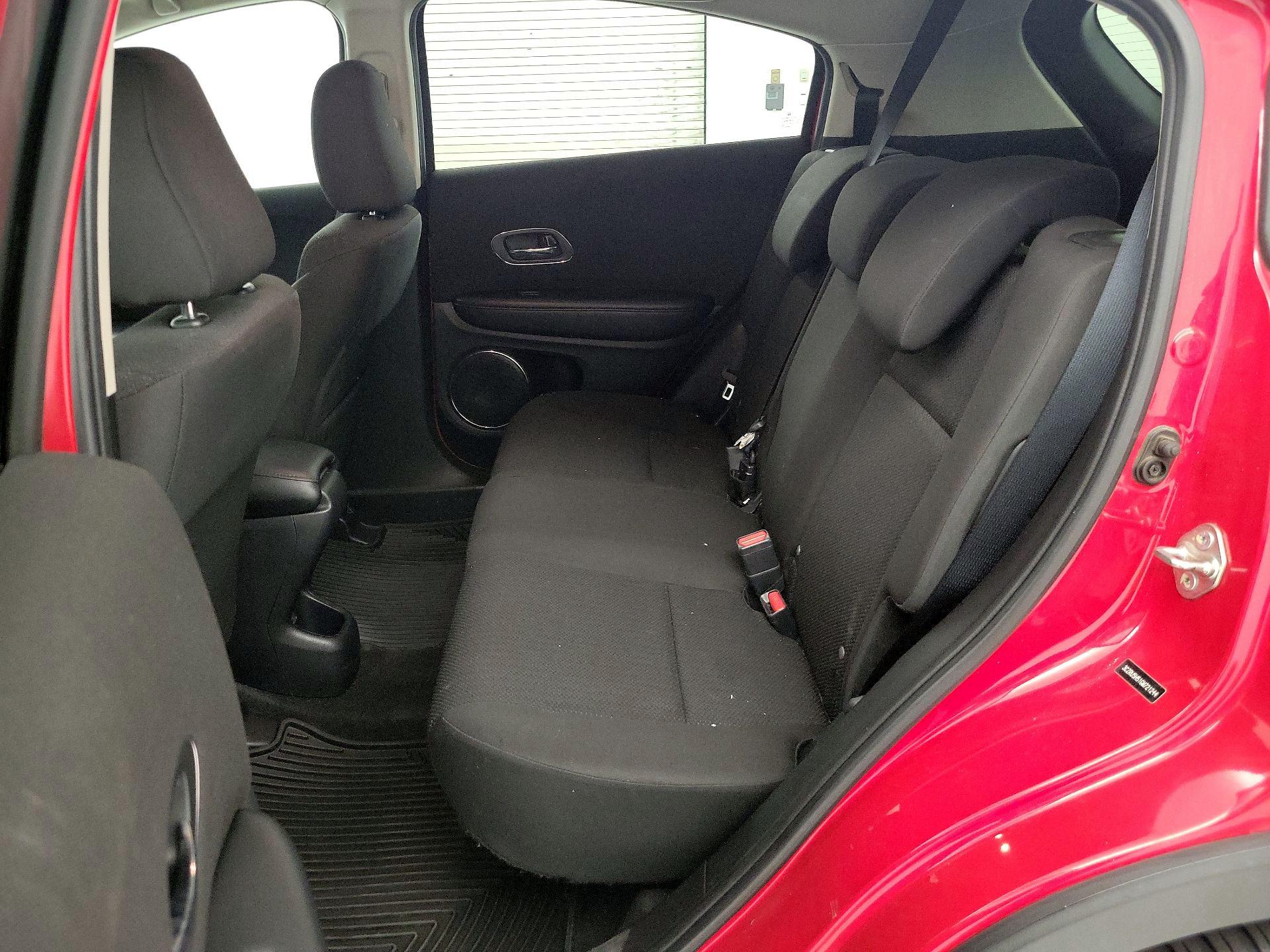 Thumbnail: 2016 Honda HR-V - 19
