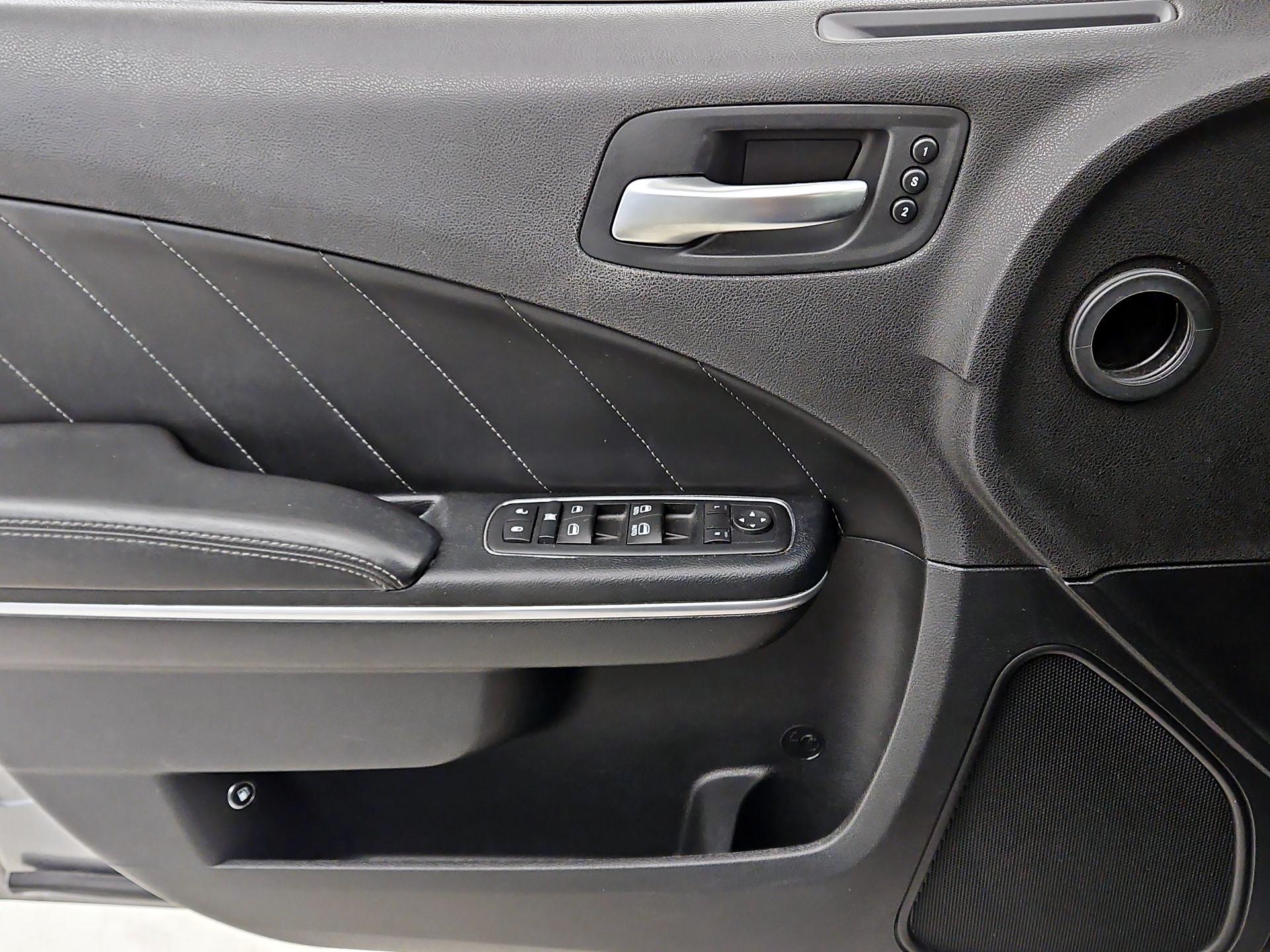 Thumbnail: 2015 Dodge Charger - 12