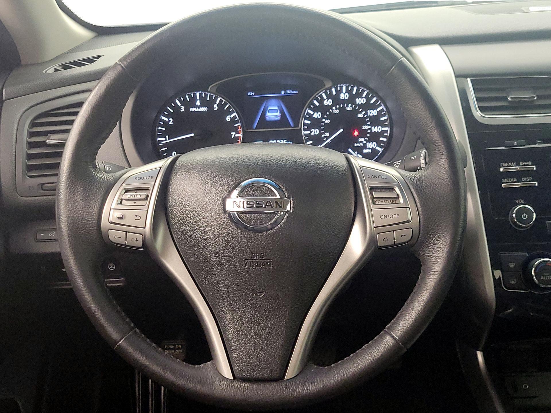 Thumbnail: 2015 Nissan Altima - 10