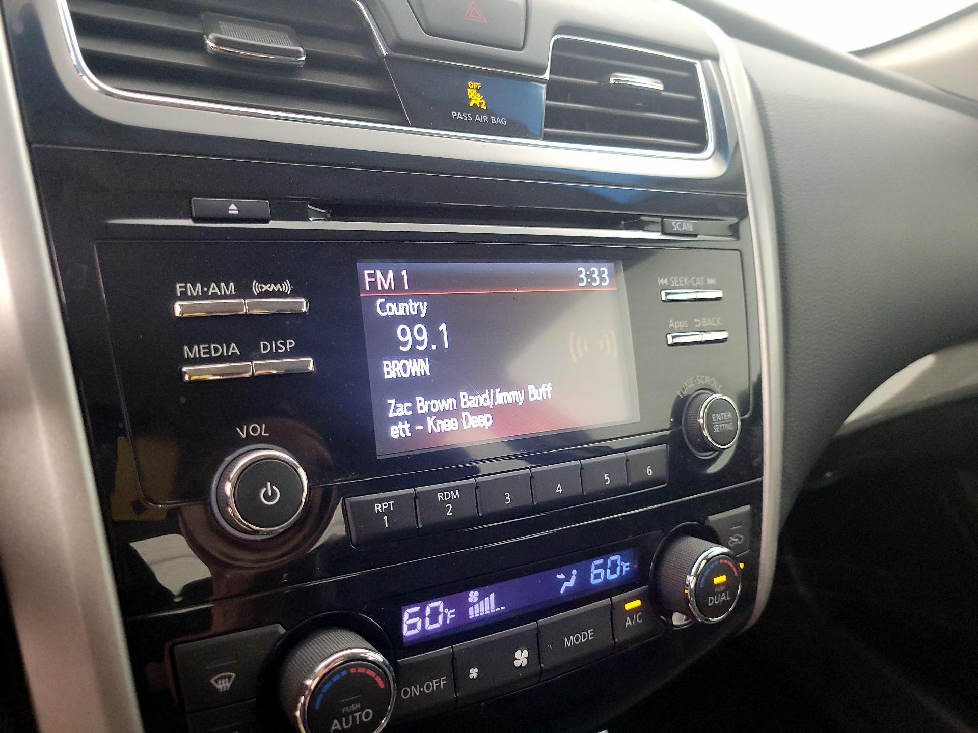 Thumbnail: 2015 Nissan Altima - 15