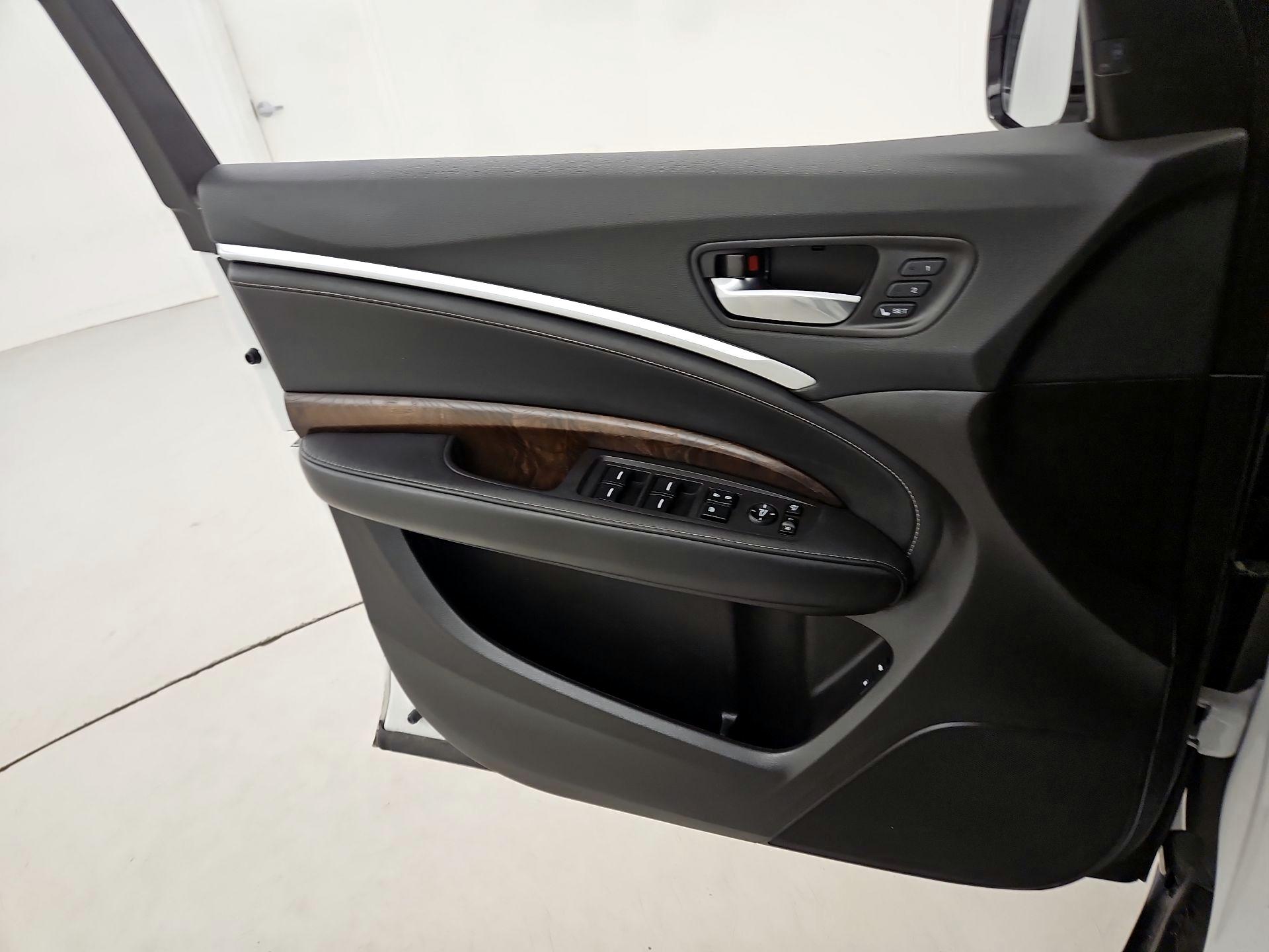 Thumbnail: 2019 Acura MDX - 12