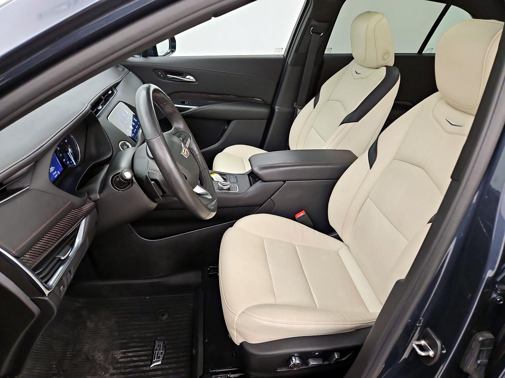 Thumbnail: 2021 Cadillac XT4 - 11