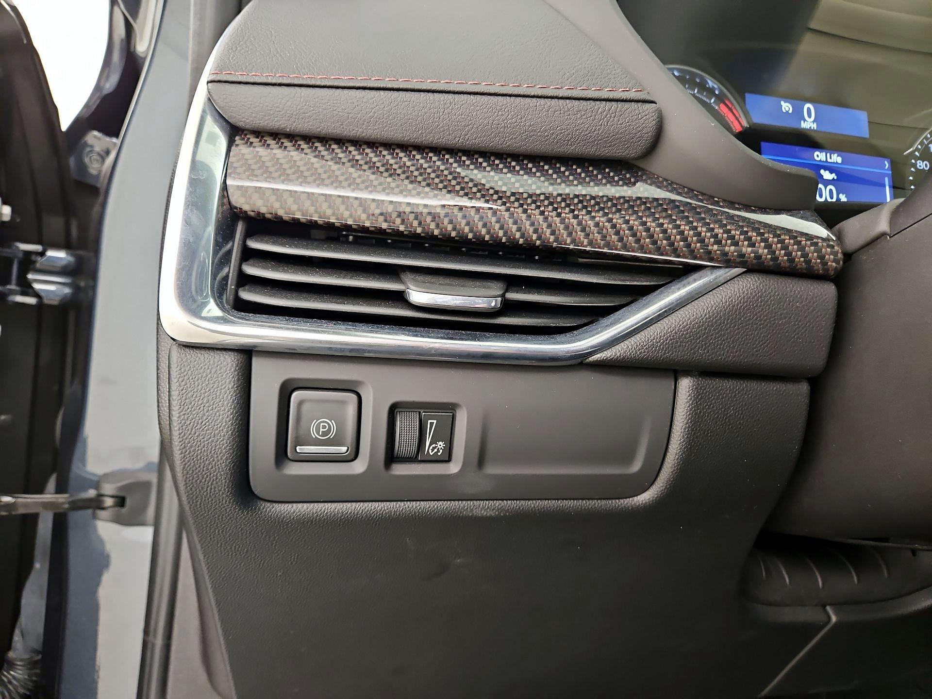 Thumbnail: 2021 Cadillac XT4 - 13
