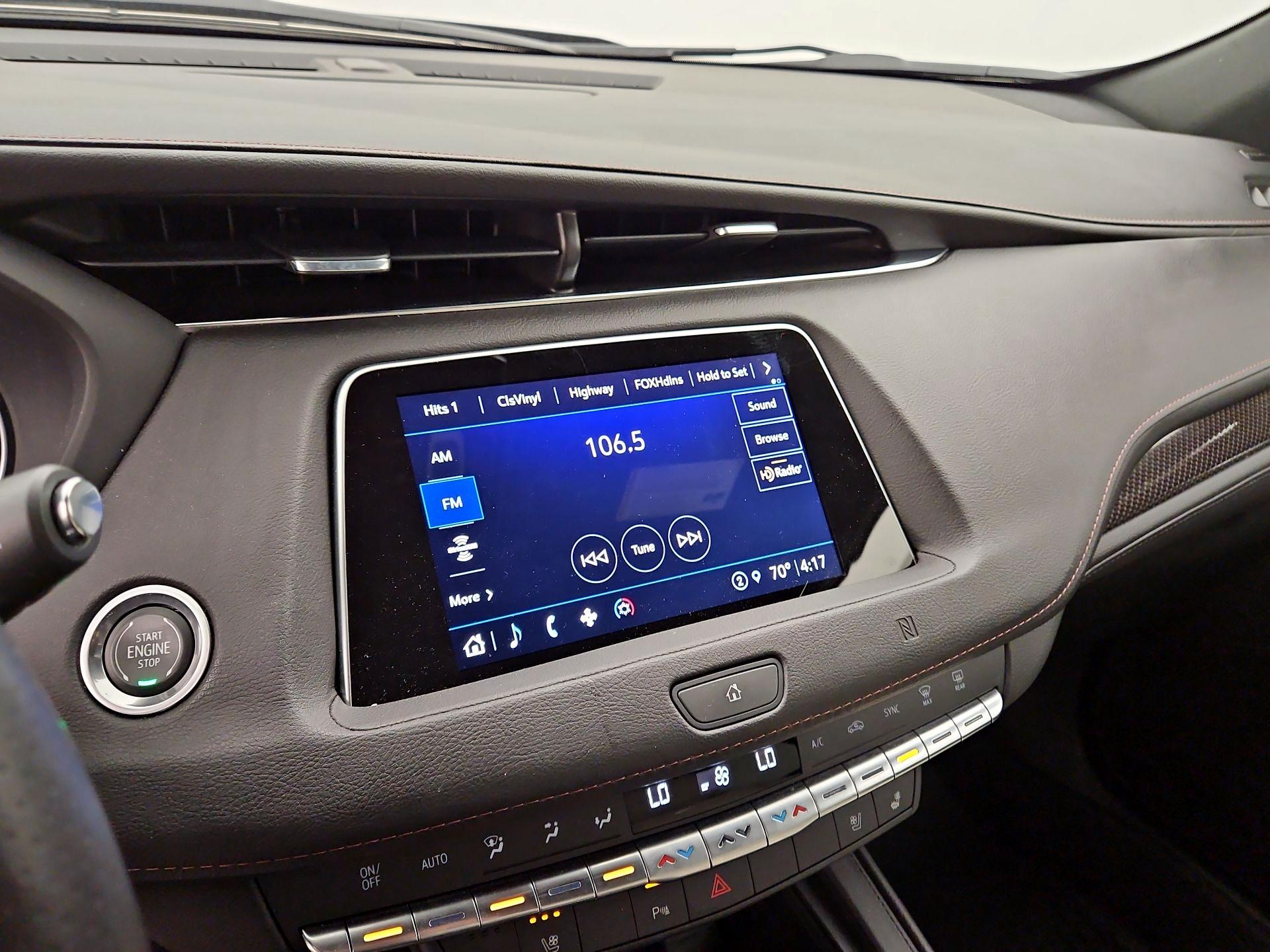 Thumbnail: 2021 Cadillac XT4 - 15