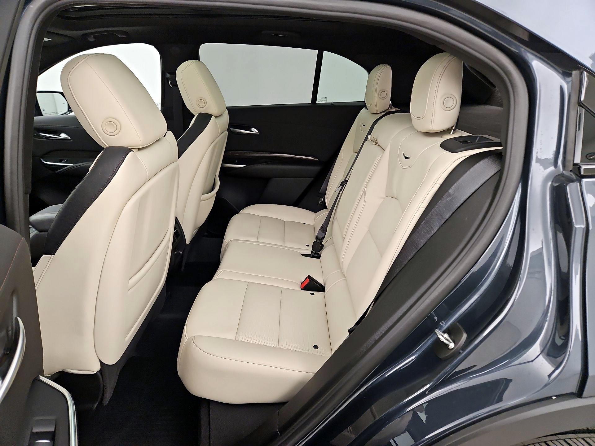 Thumbnail: 2021 Cadillac XT4 - 20