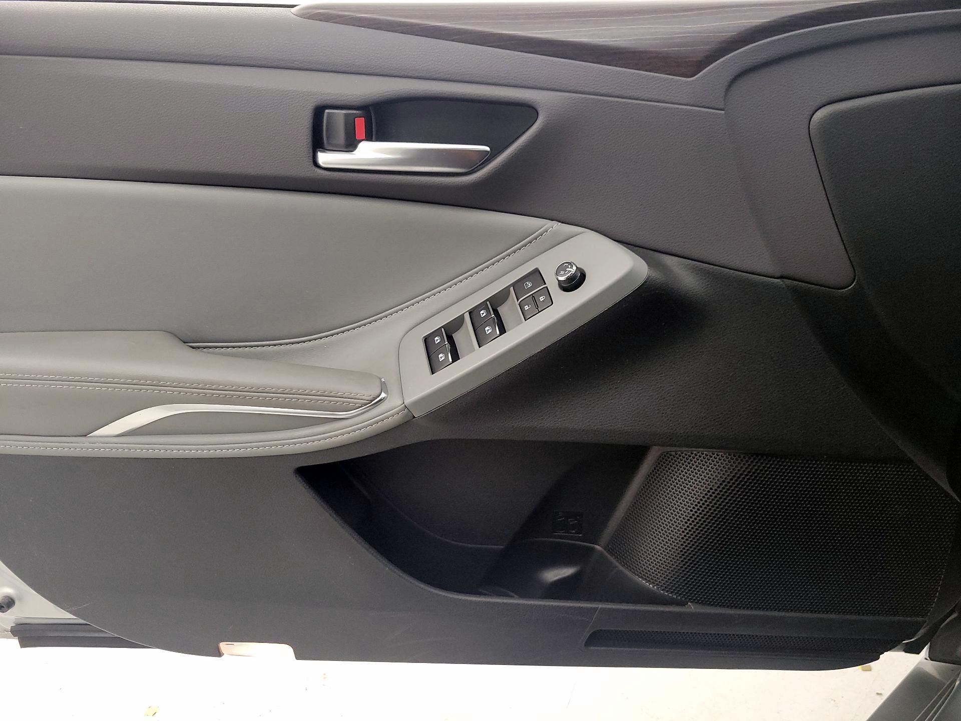 Thumbnail: 2019 Toyota Avalon - 12