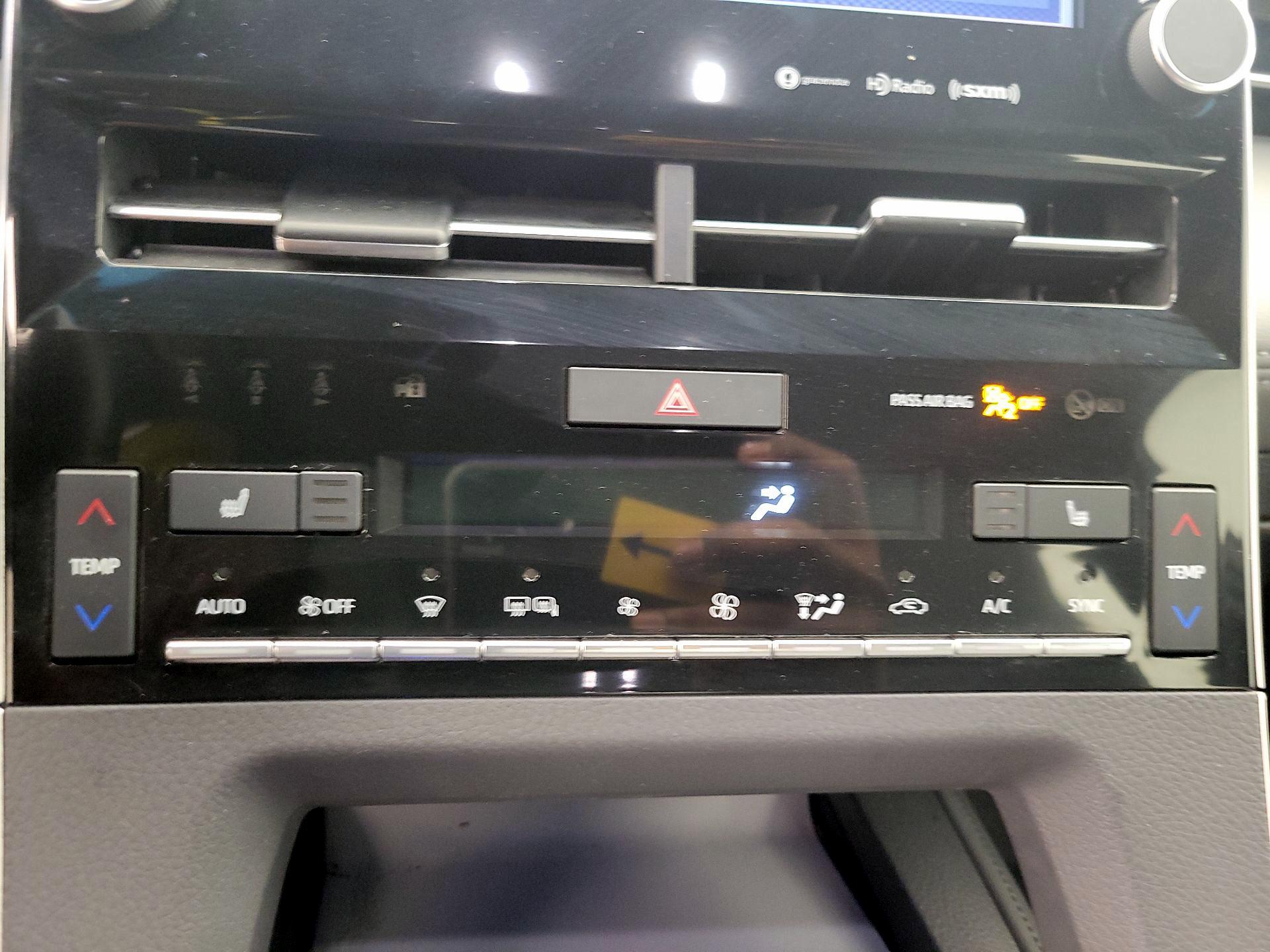 Thumbnail: 2019 Toyota Avalon - 15