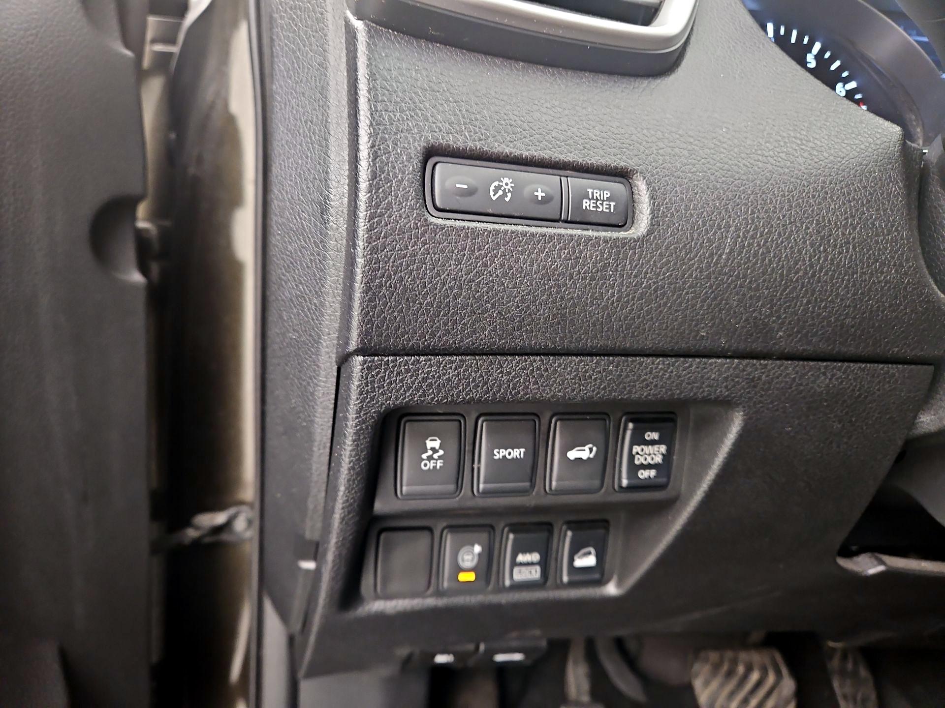 Thumbnail: 2014 Nissan Rogue - 13
