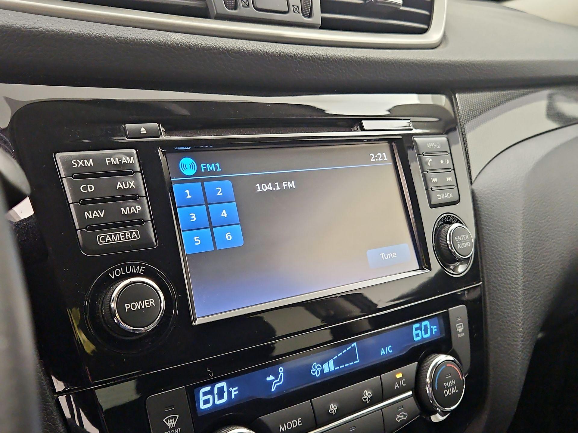 Thumbnail: 2014 Nissan Rogue - 16