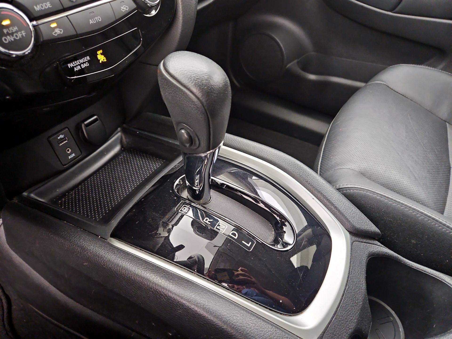 Thumbnail: 2014 Nissan Rogue - 18