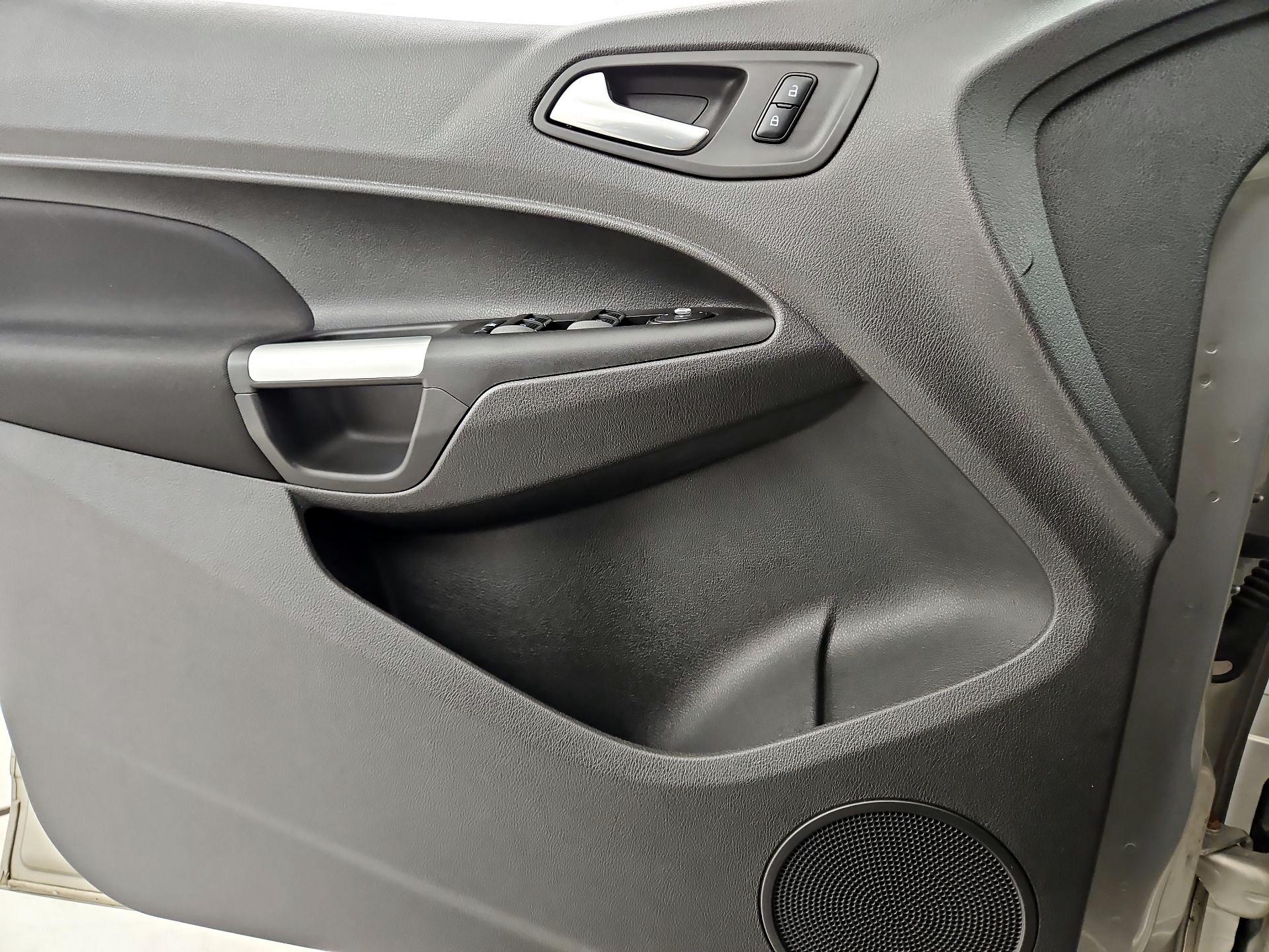 Thumbnail: 2014 Ford Transit Series - 12