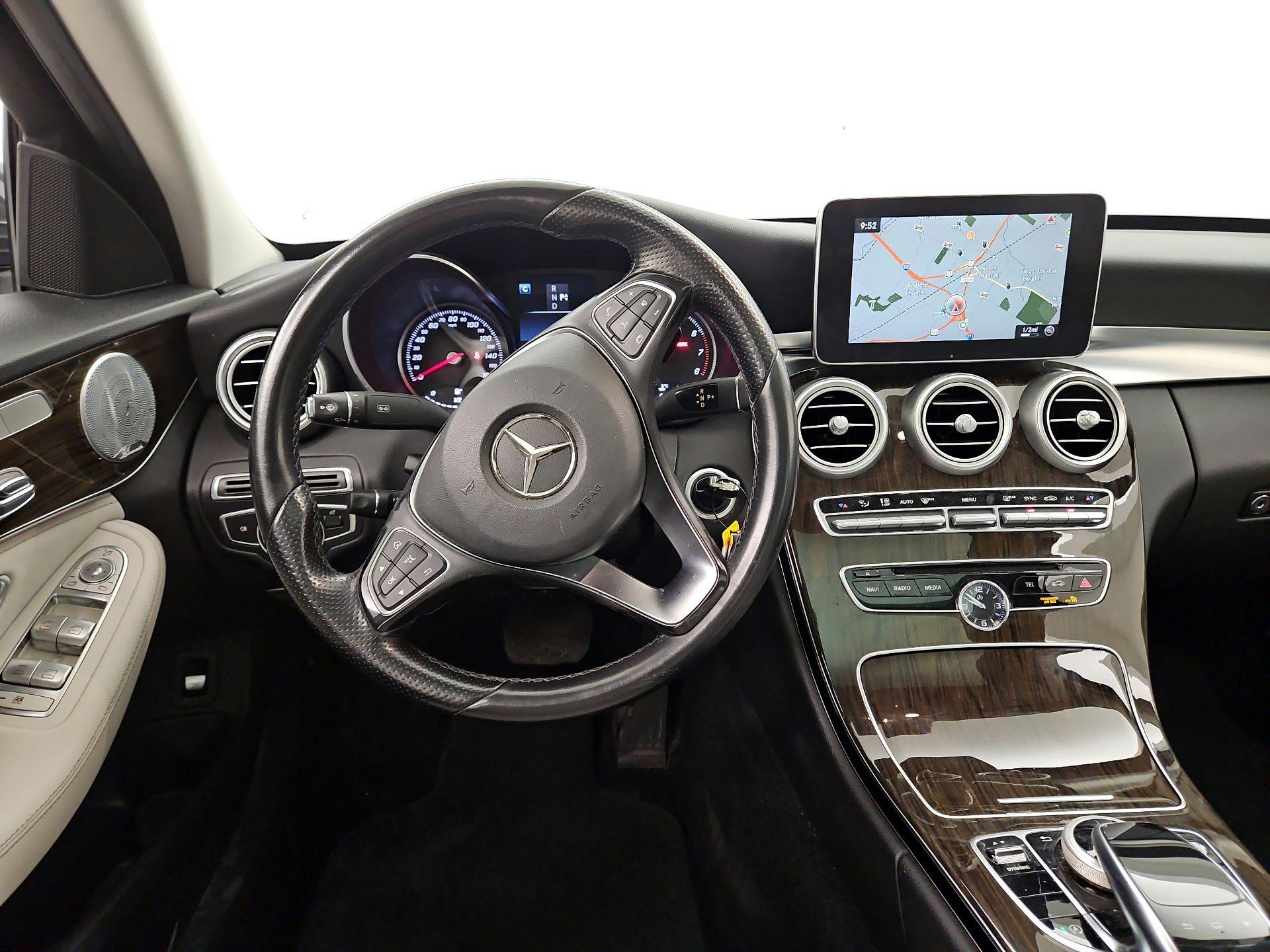 Thumbnail: 2016 Mercedes-Benz C-Class - 9