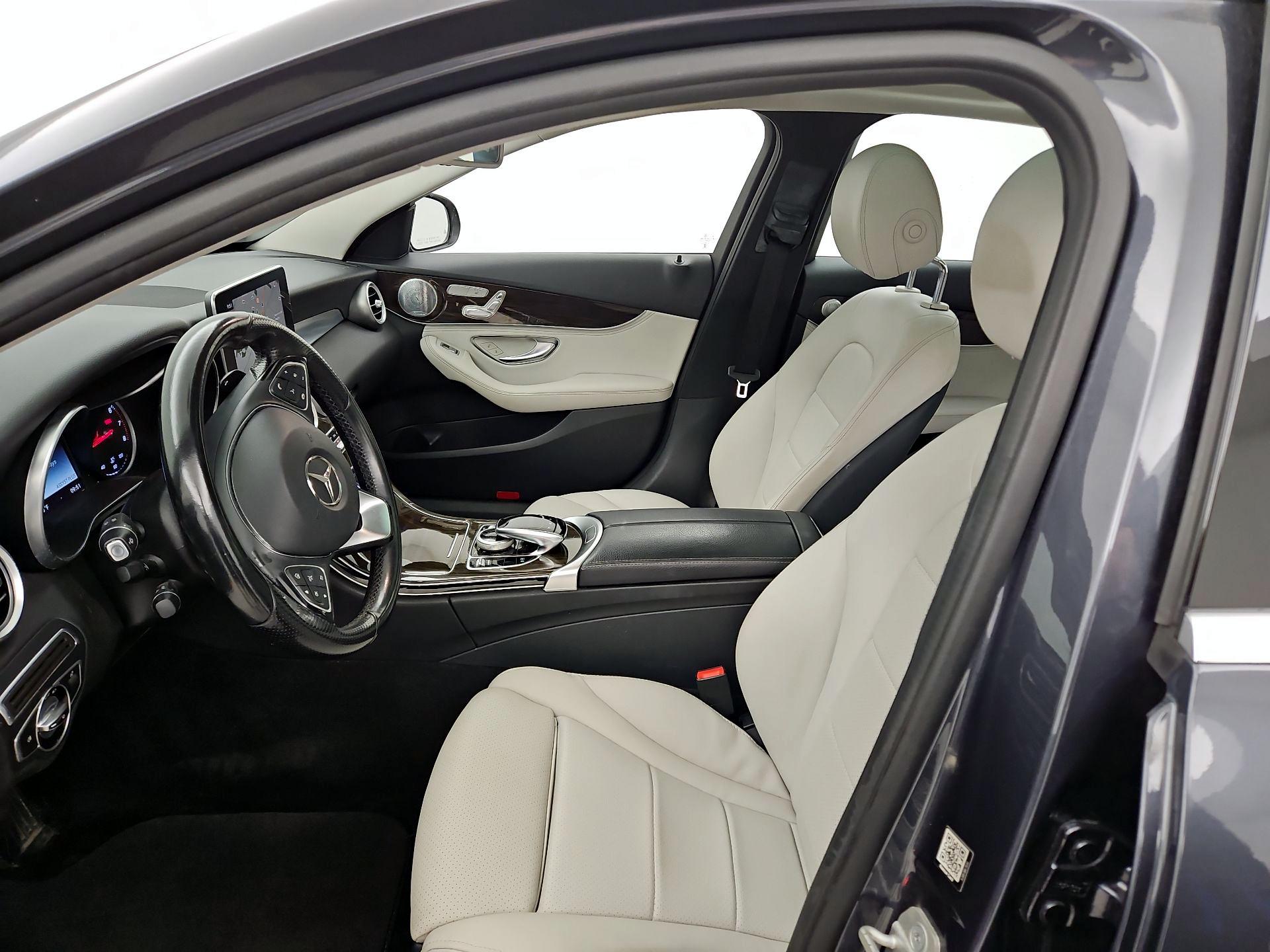 Thumbnail: 2016 Mercedes-Benz C-Class - 11