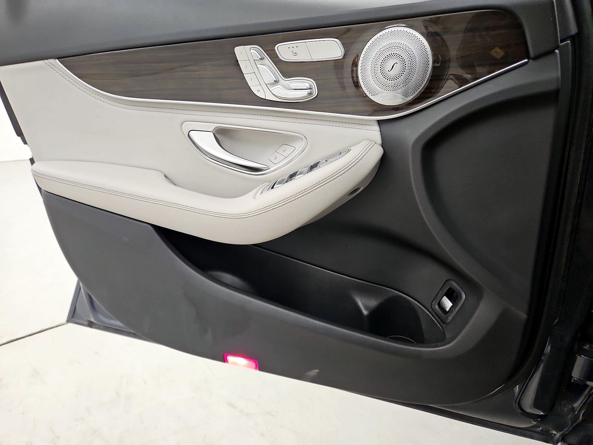 Thumbnail: 2016 Mercedes-Benz C-Class - 12