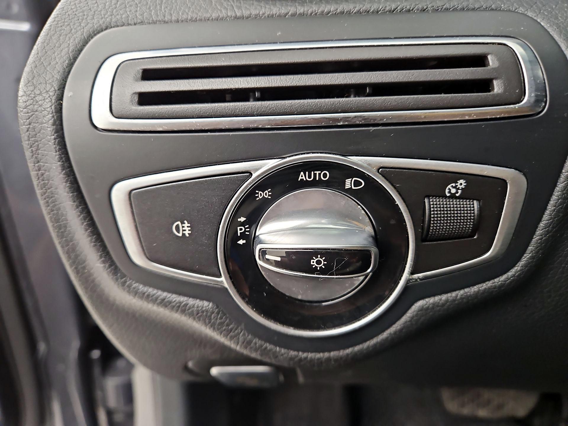 Thumbnail: 2016 Mercedes-Benz C-Class - 13