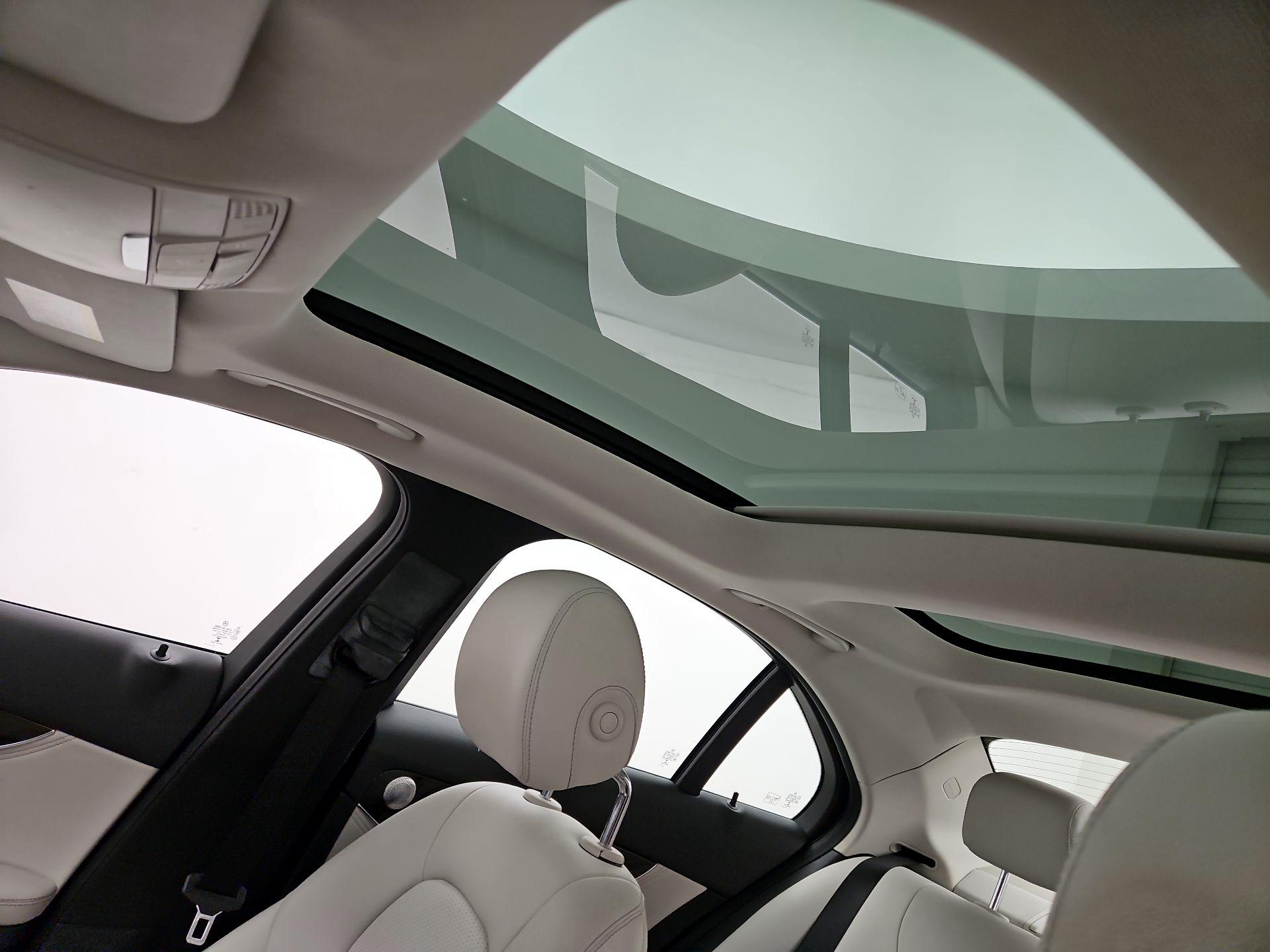 Thumbnail: 2016 Mercedes-Benz C-Class - 20