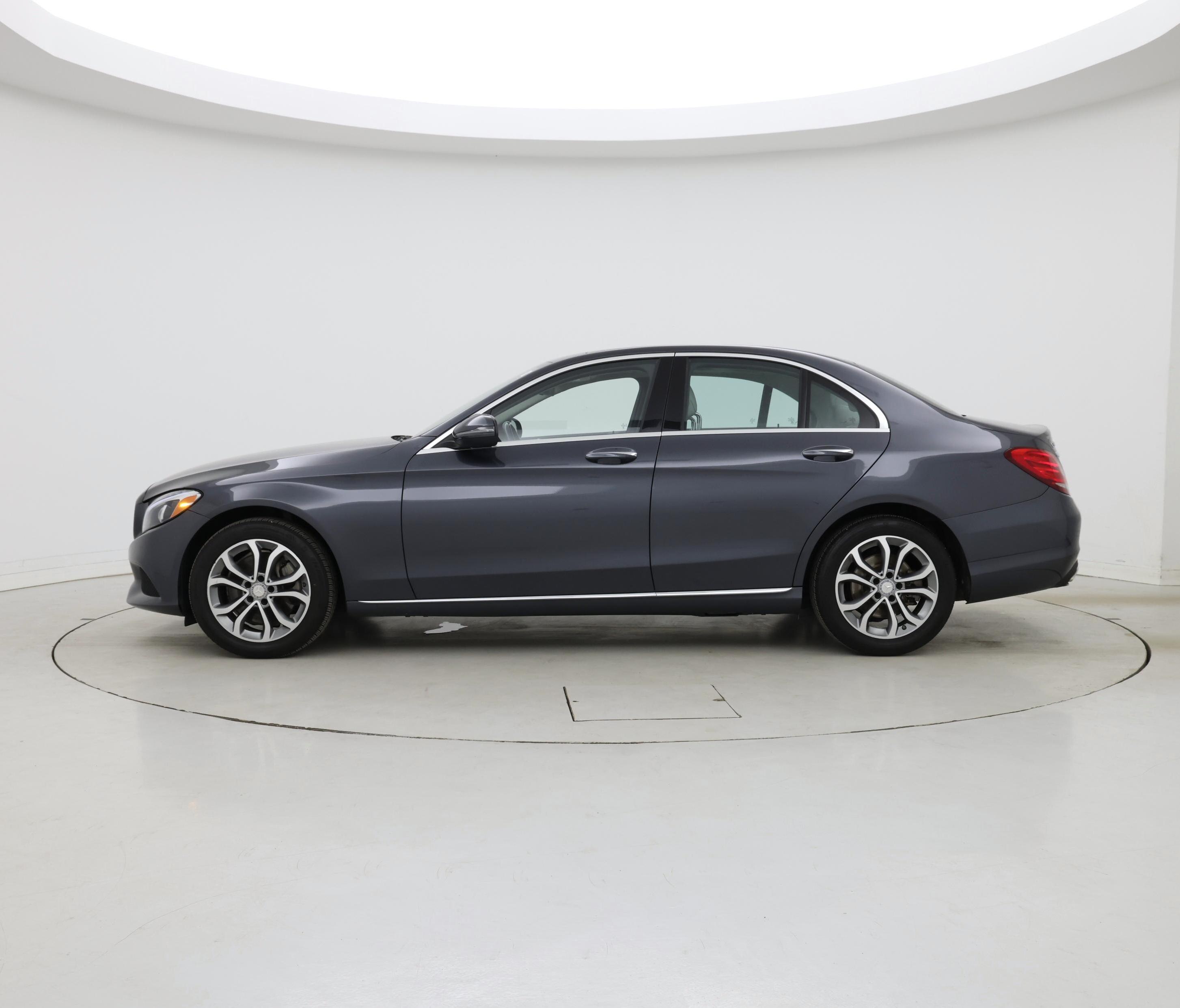 Thumbnail: 2016 Mercedes-Benz C-Class - 3