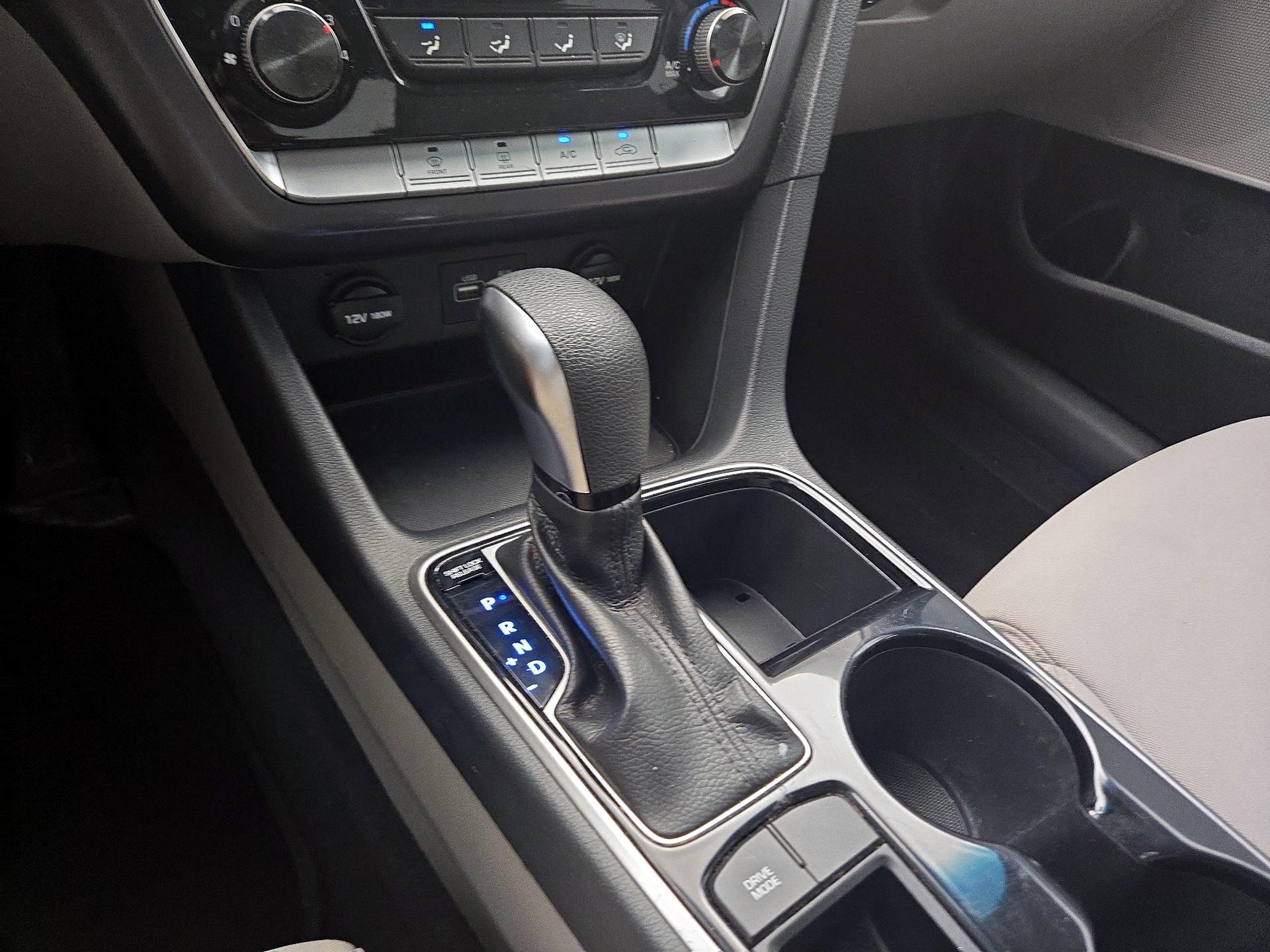 Thumbnail: 2019 Hyundai Sonata - 17